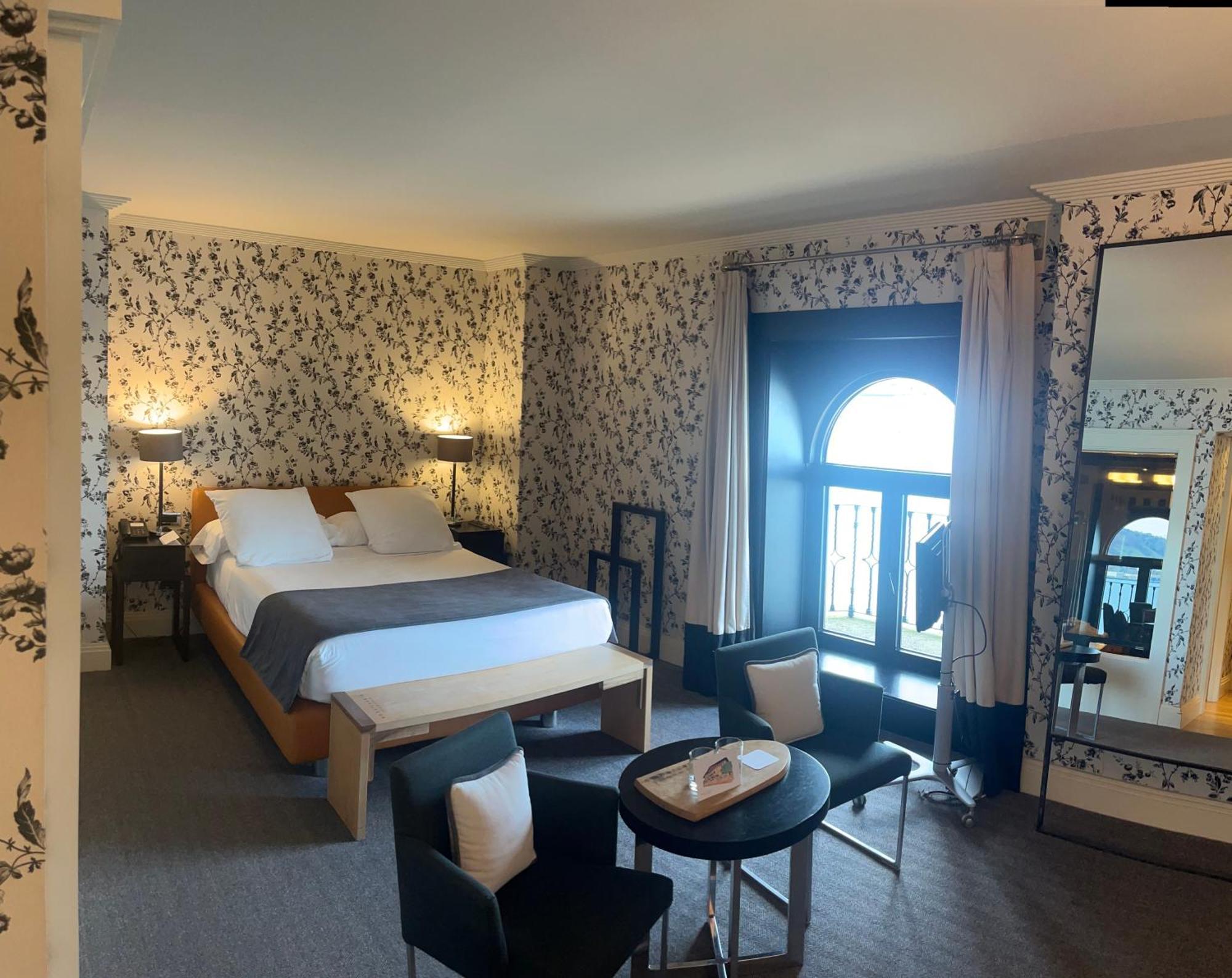 Suite,1631545180:JPEG