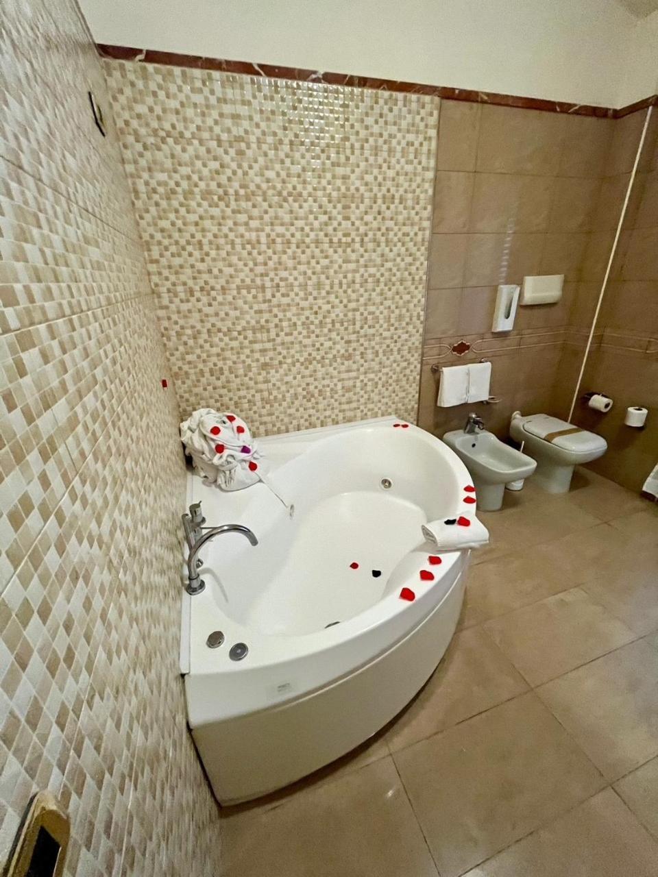 Junior Suite Hot Tub