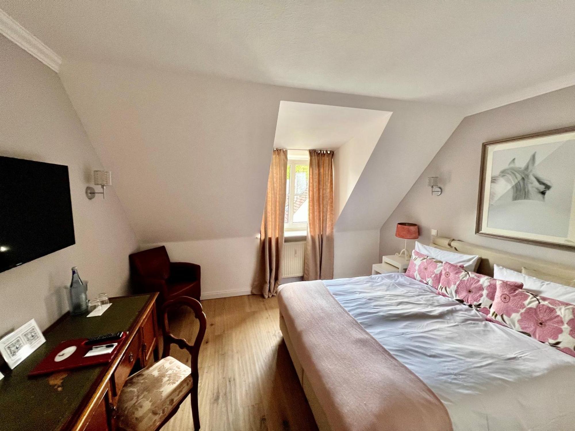 Classic Double Room