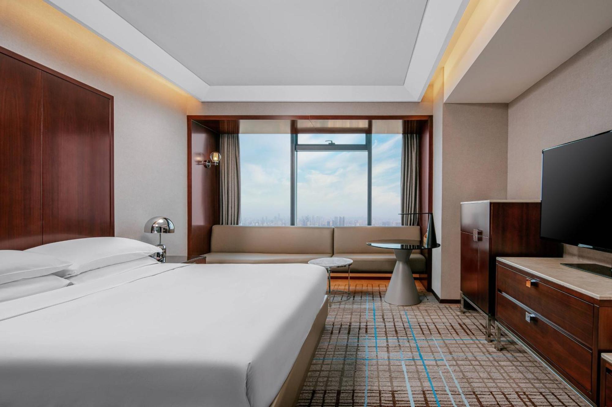 Club King Room,1742651788:JPEG