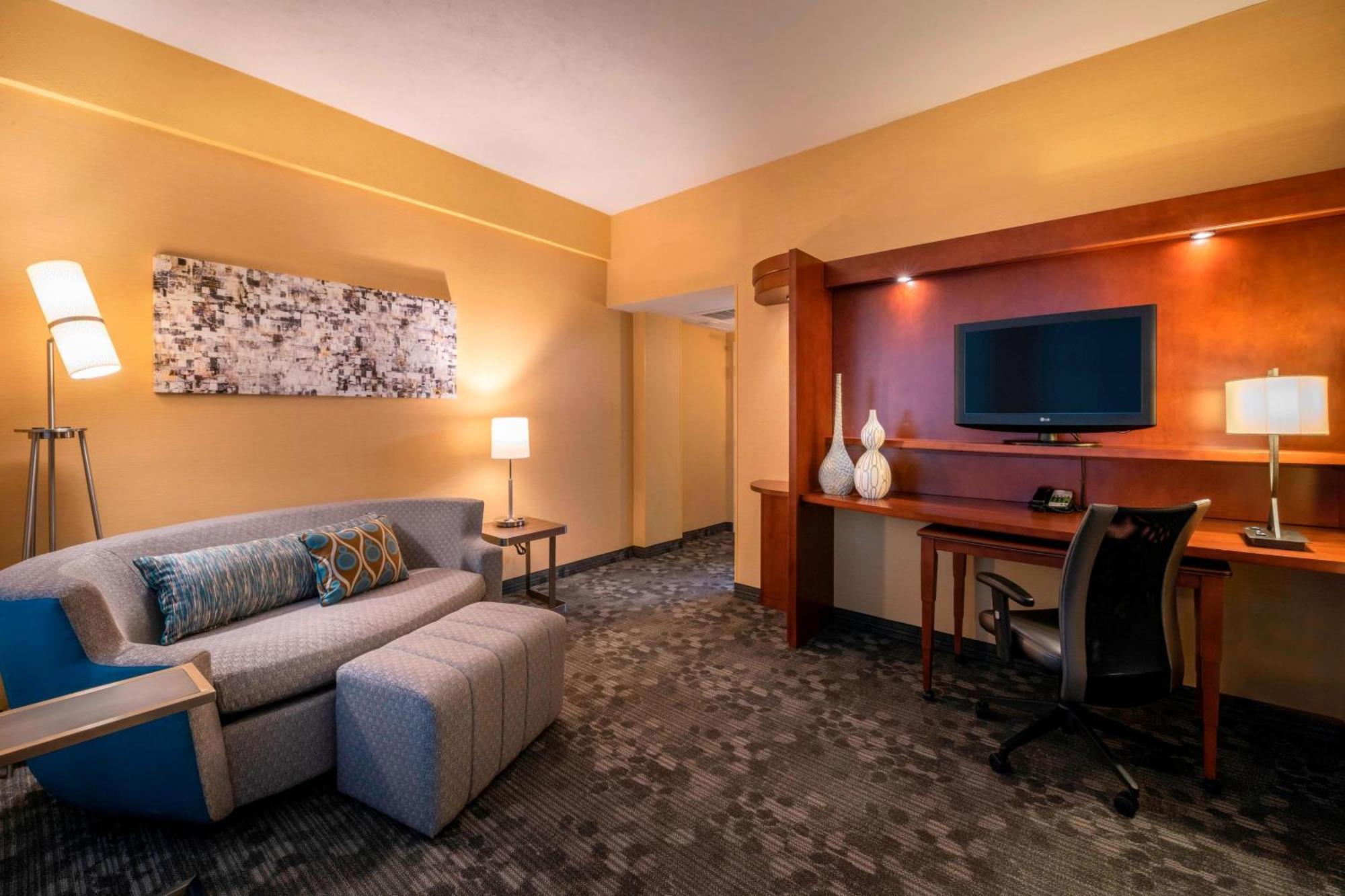 One-Bedroom King Suite Sofa Bed