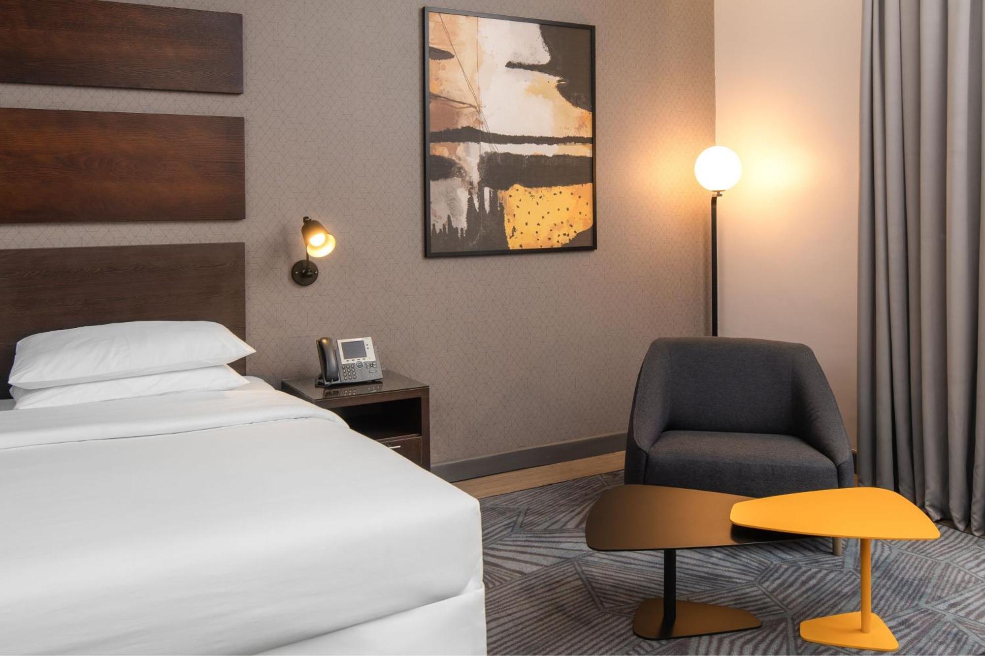Executive King Room City View Executive Lounge Access