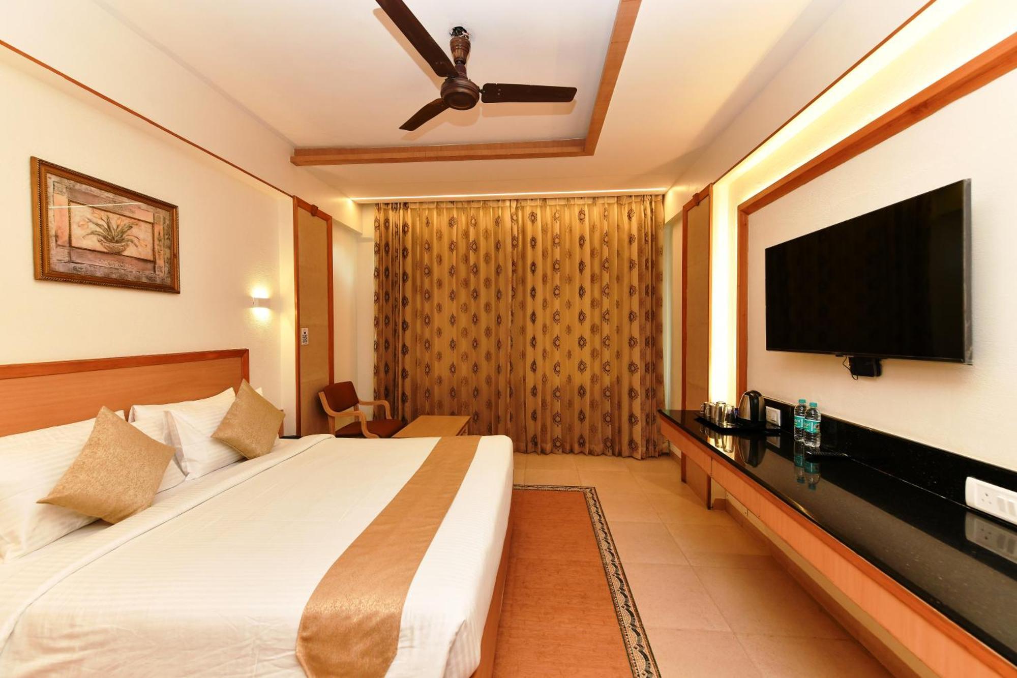 Luxury Room Air Conditioning on F&B on Spa Complimentary Early Check or Late Check Out by 2 Hrs