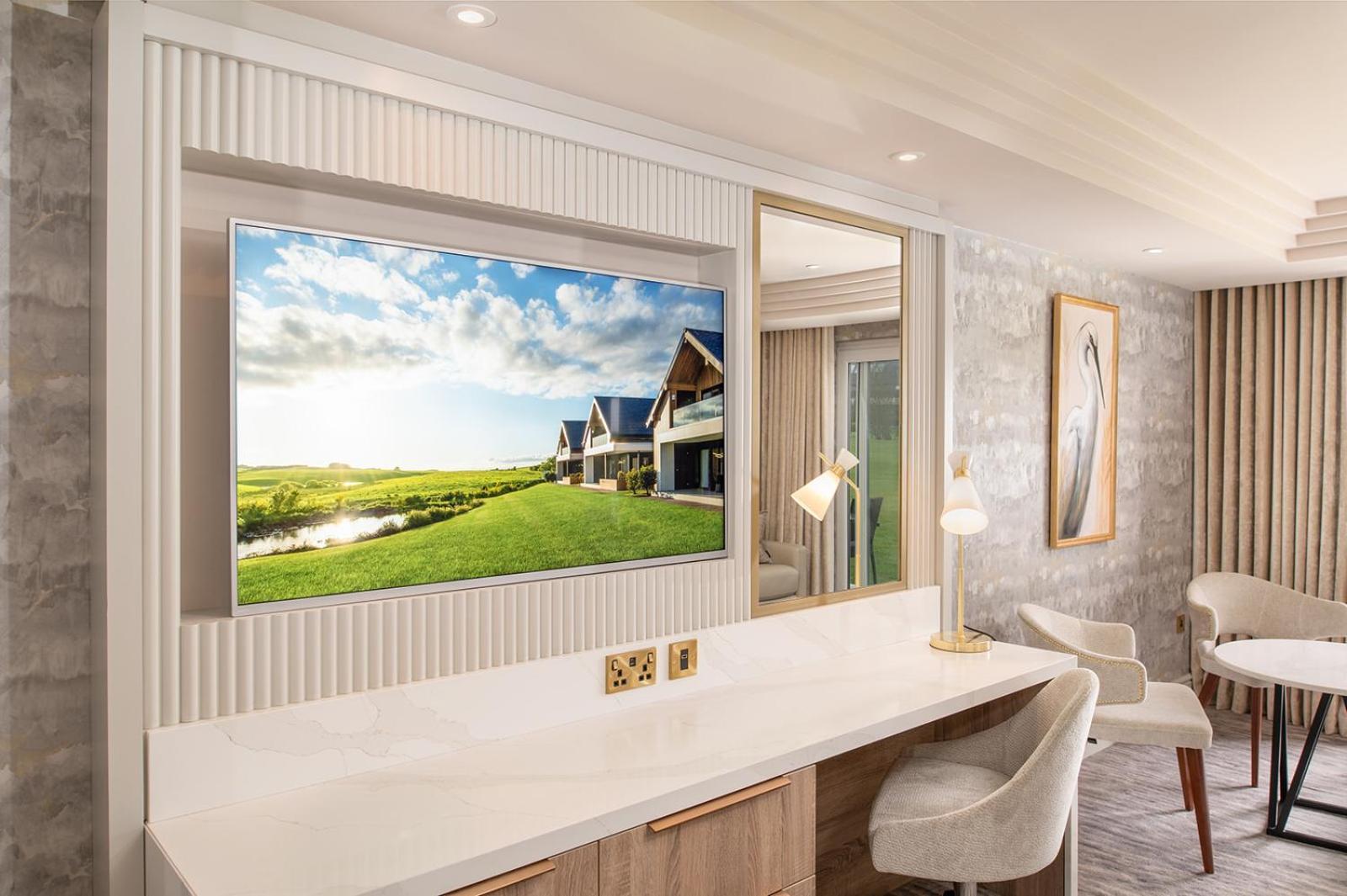 Luxury Suite with Garden View,1633685644:JPEG