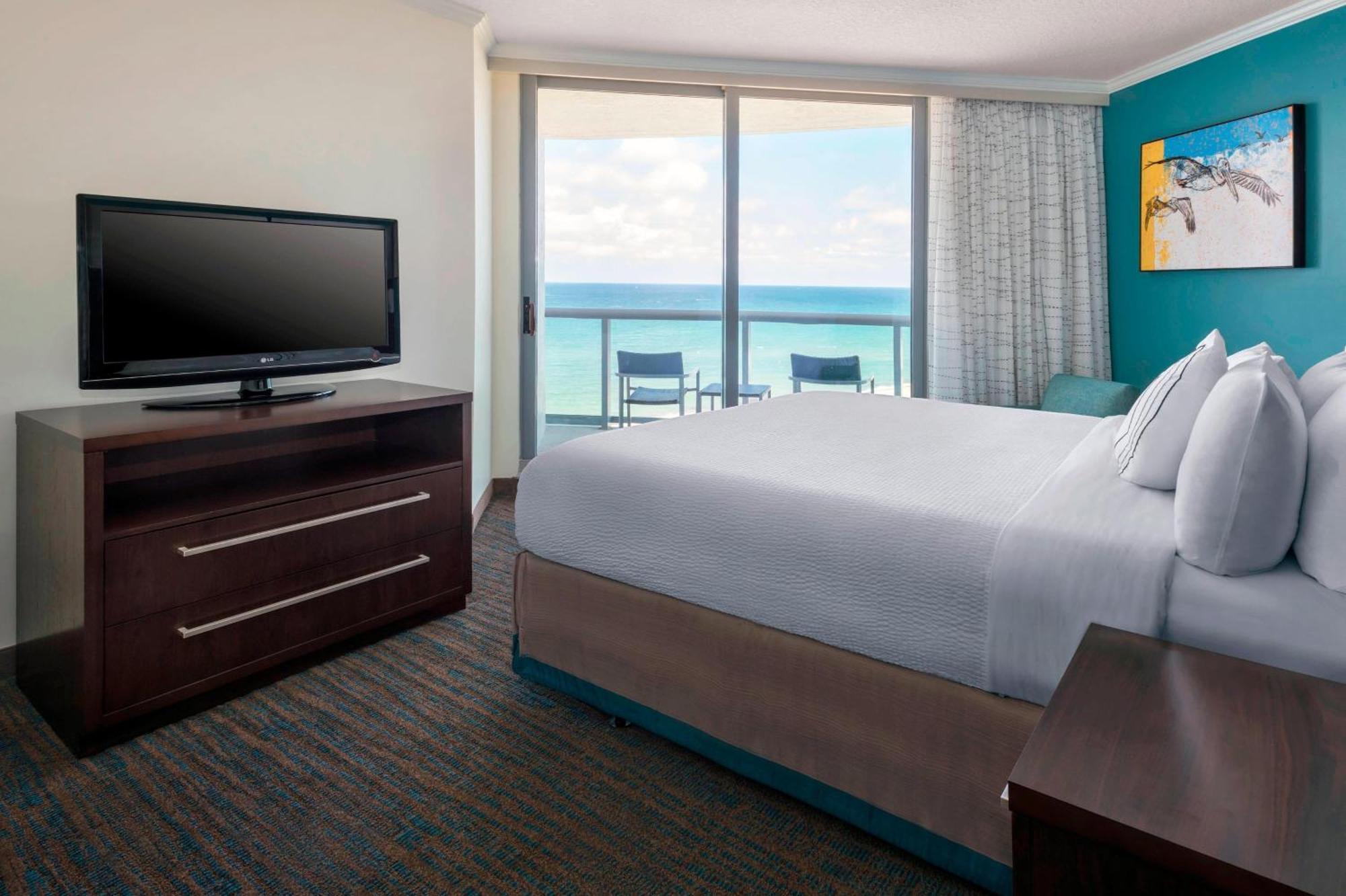 One-Bedroom Suite Balcony Ocean View