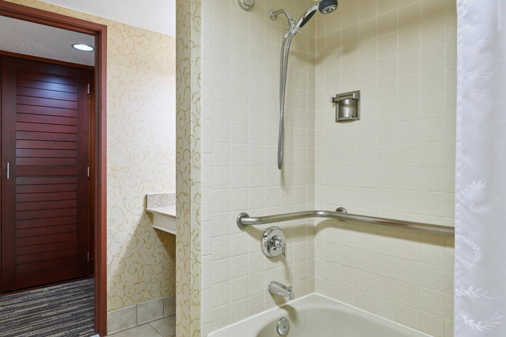 Standard King Room,1634403822:JPEG