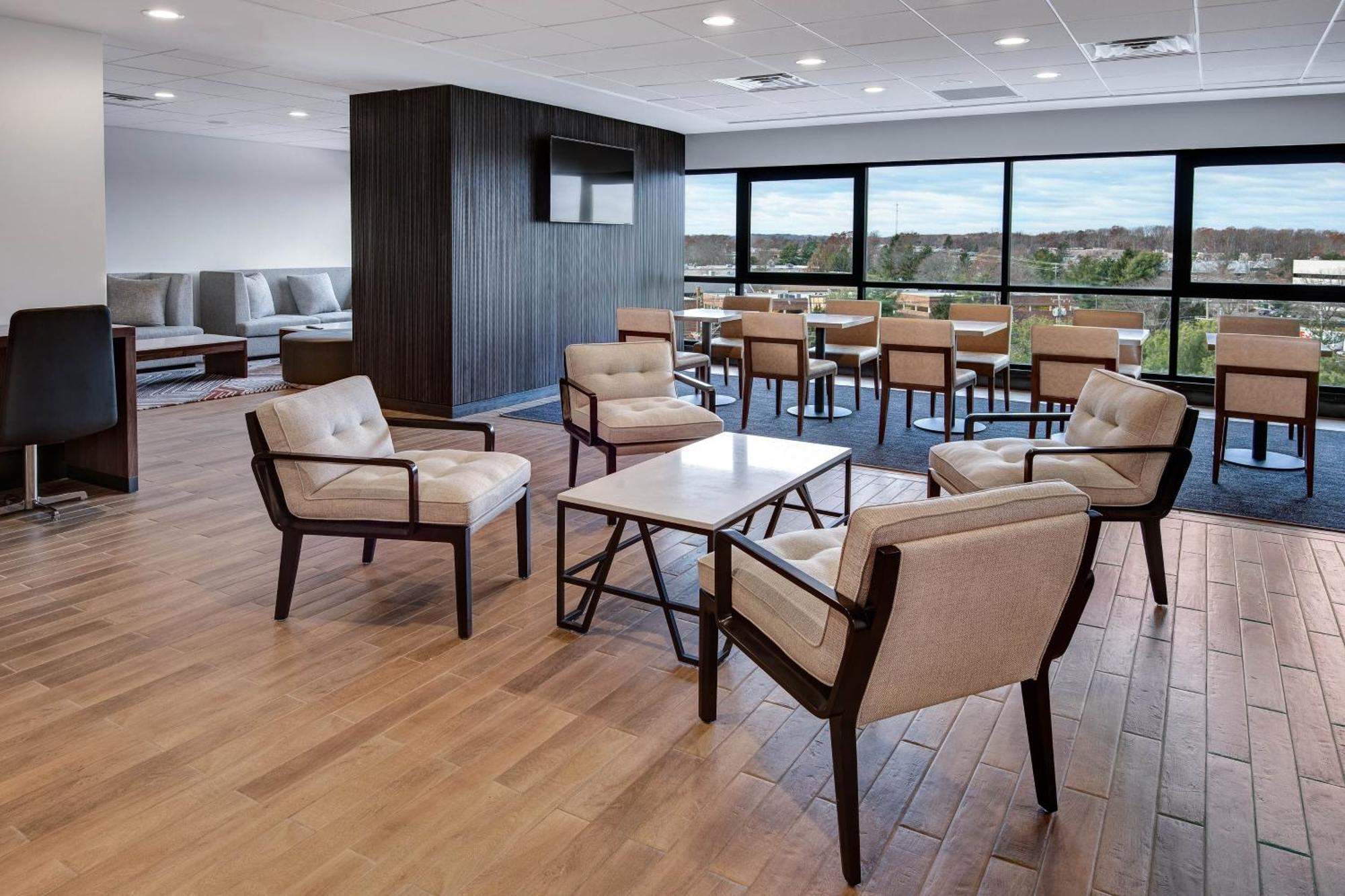 Club King Room with Lounge Access,1634430552:JPEG