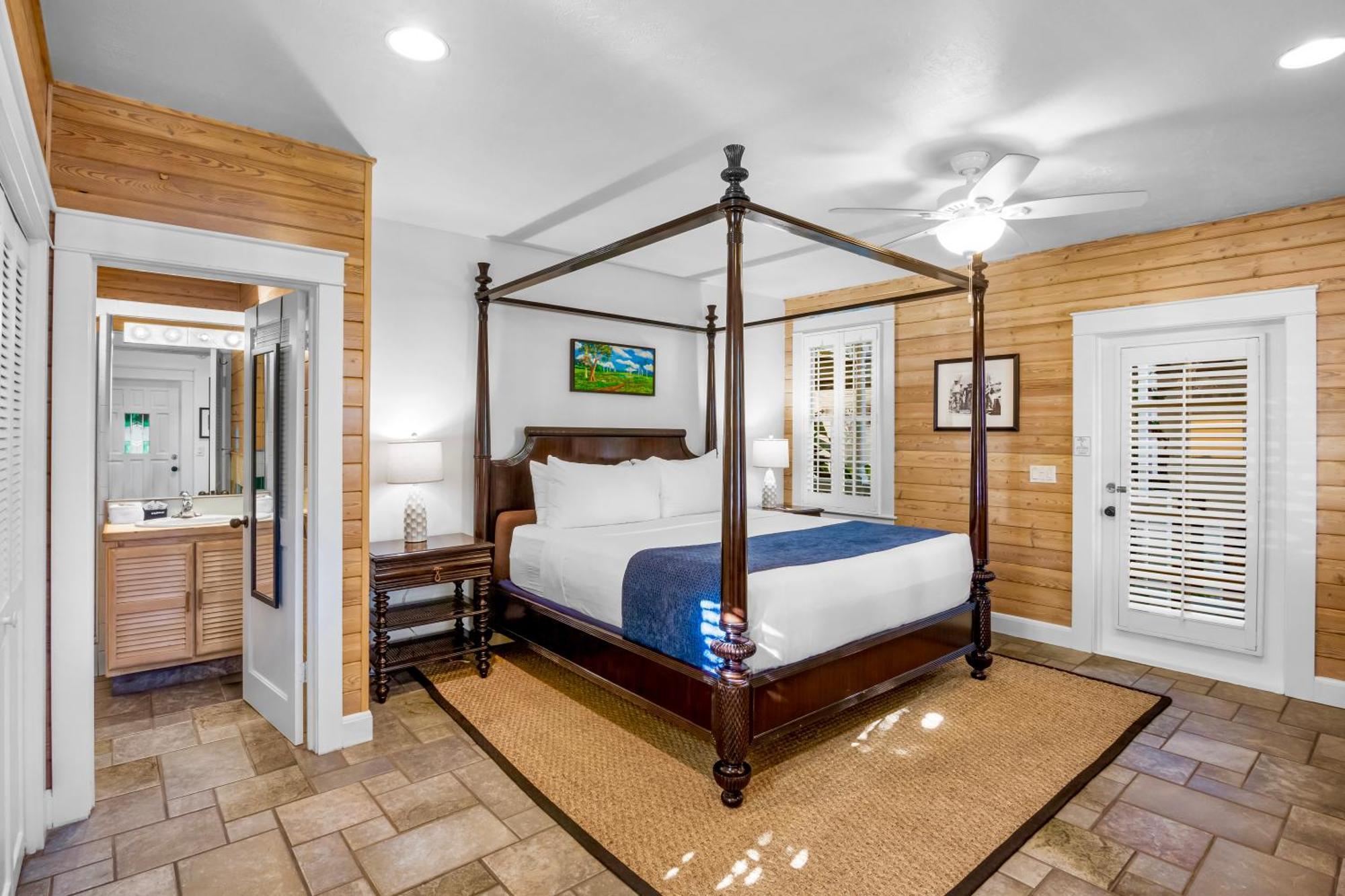 Deluxe King Island Room