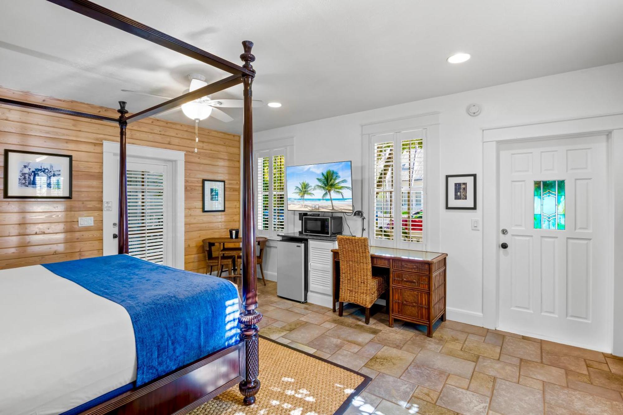 Deluxe King Island Room