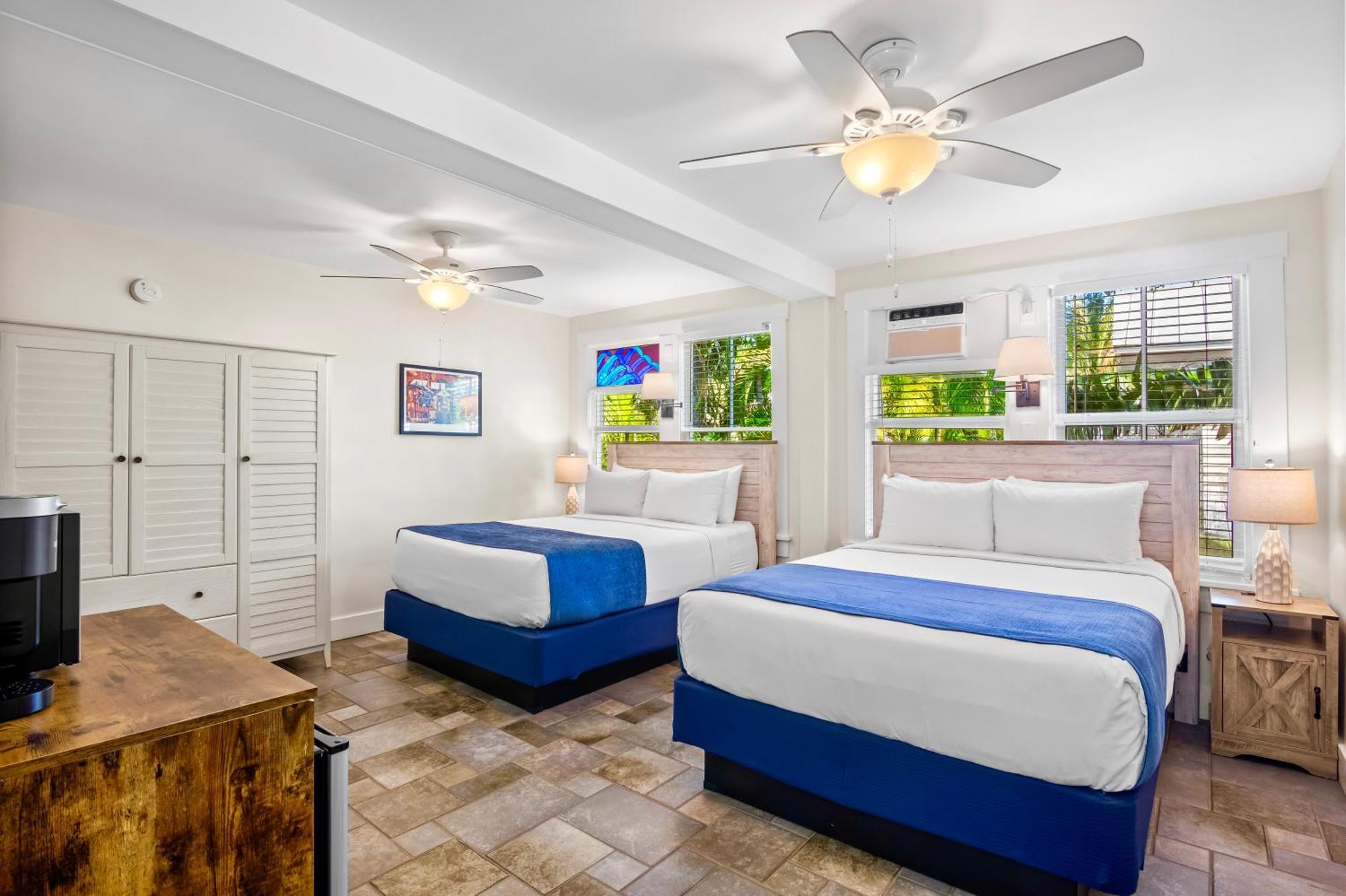 2 Queen Island Room
