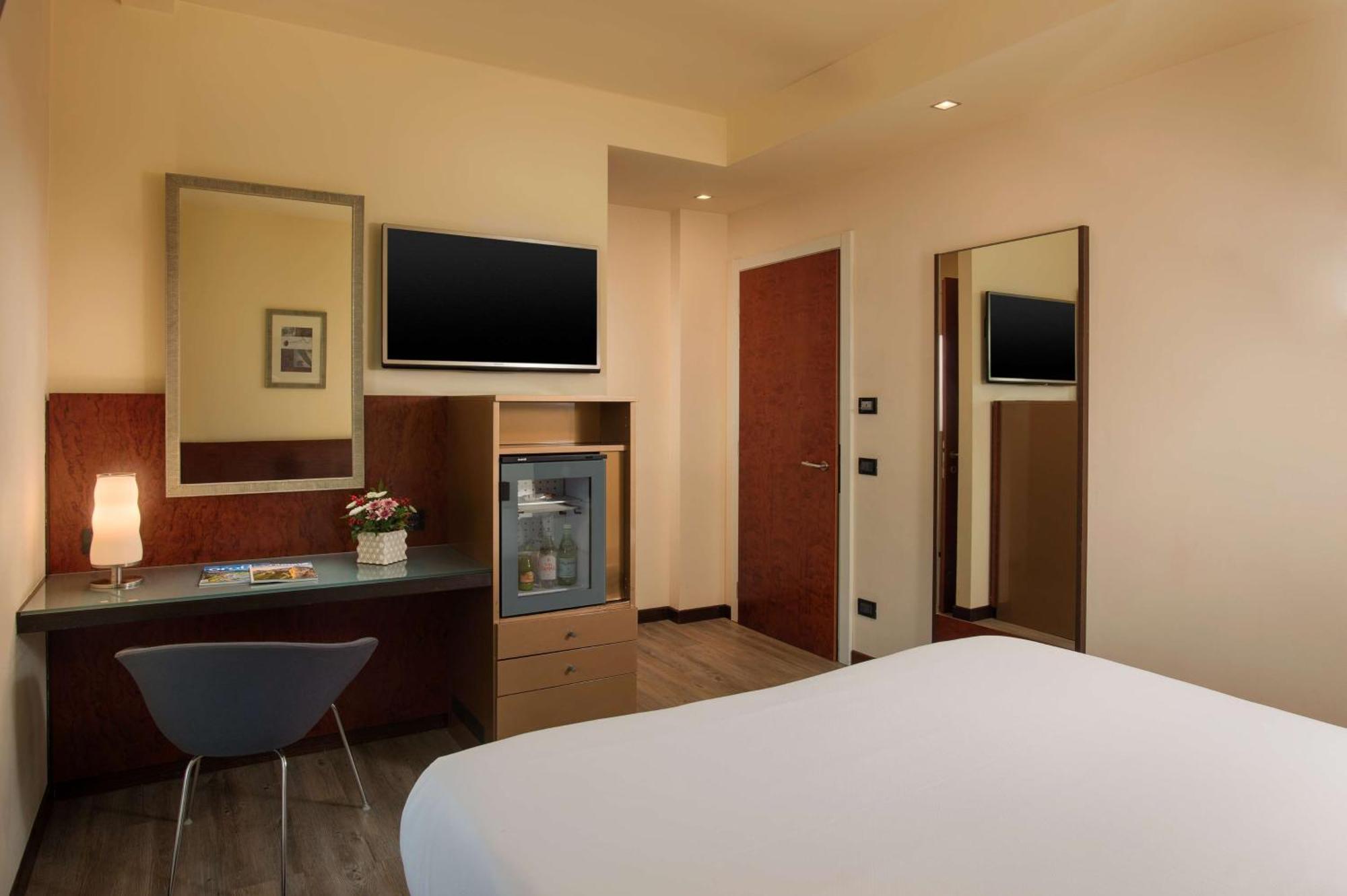 Superior Room View,1636001170:JPEG