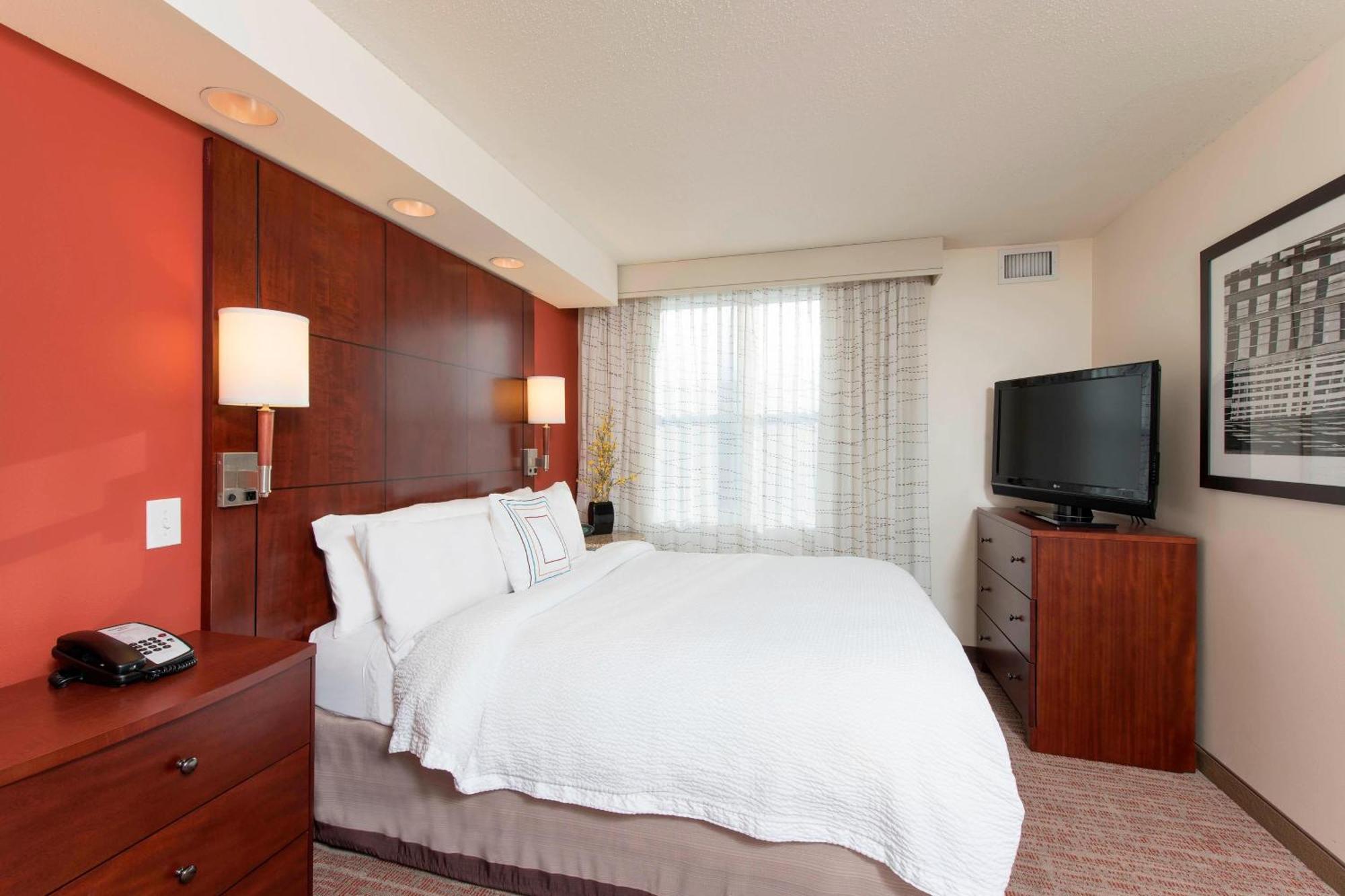 Two-Bedroom Suite Sofa Bed