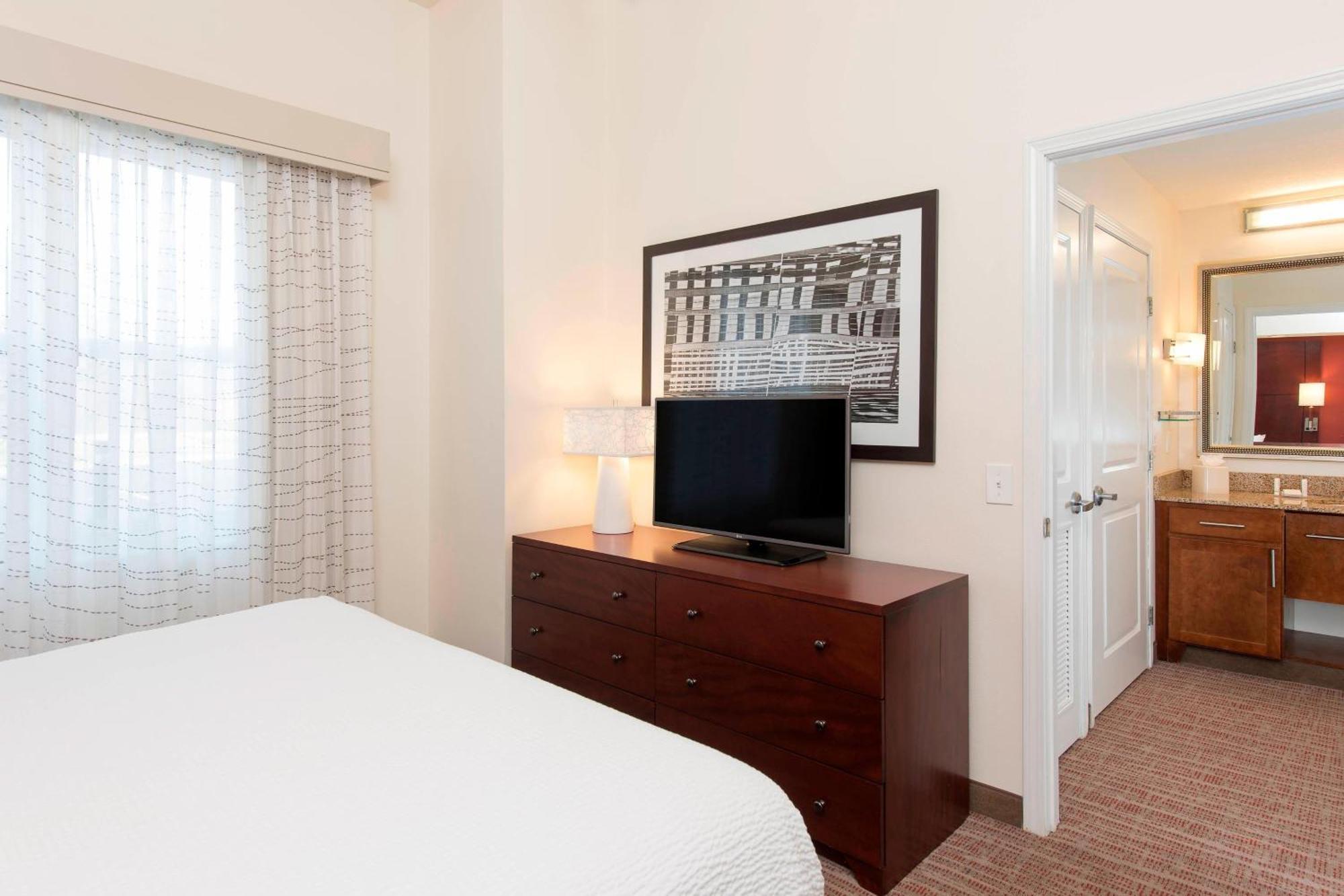 One-Bedroom King Suite Sofa Bed