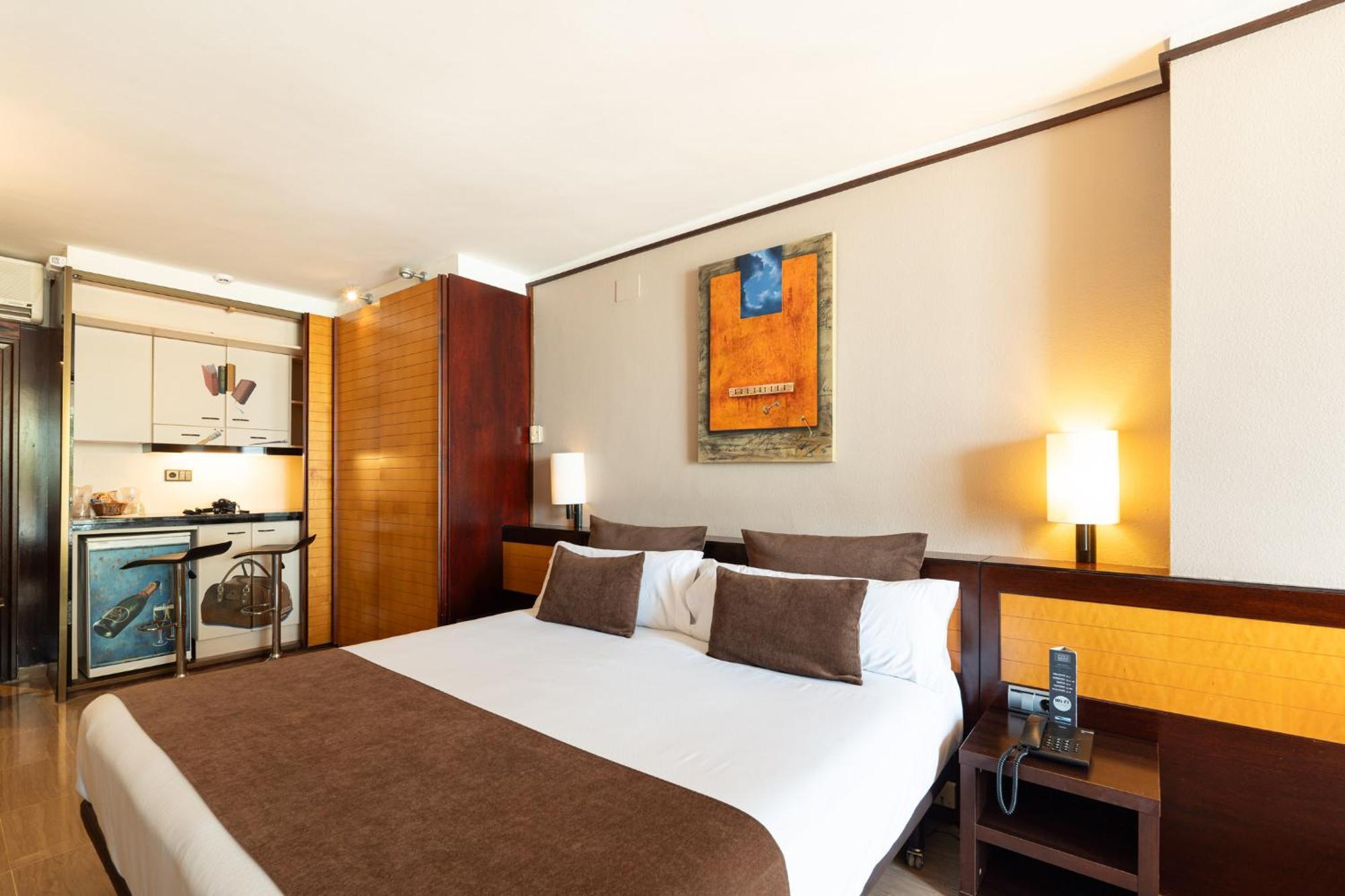 Deluxe Double or Twin Room Balcony Sea View