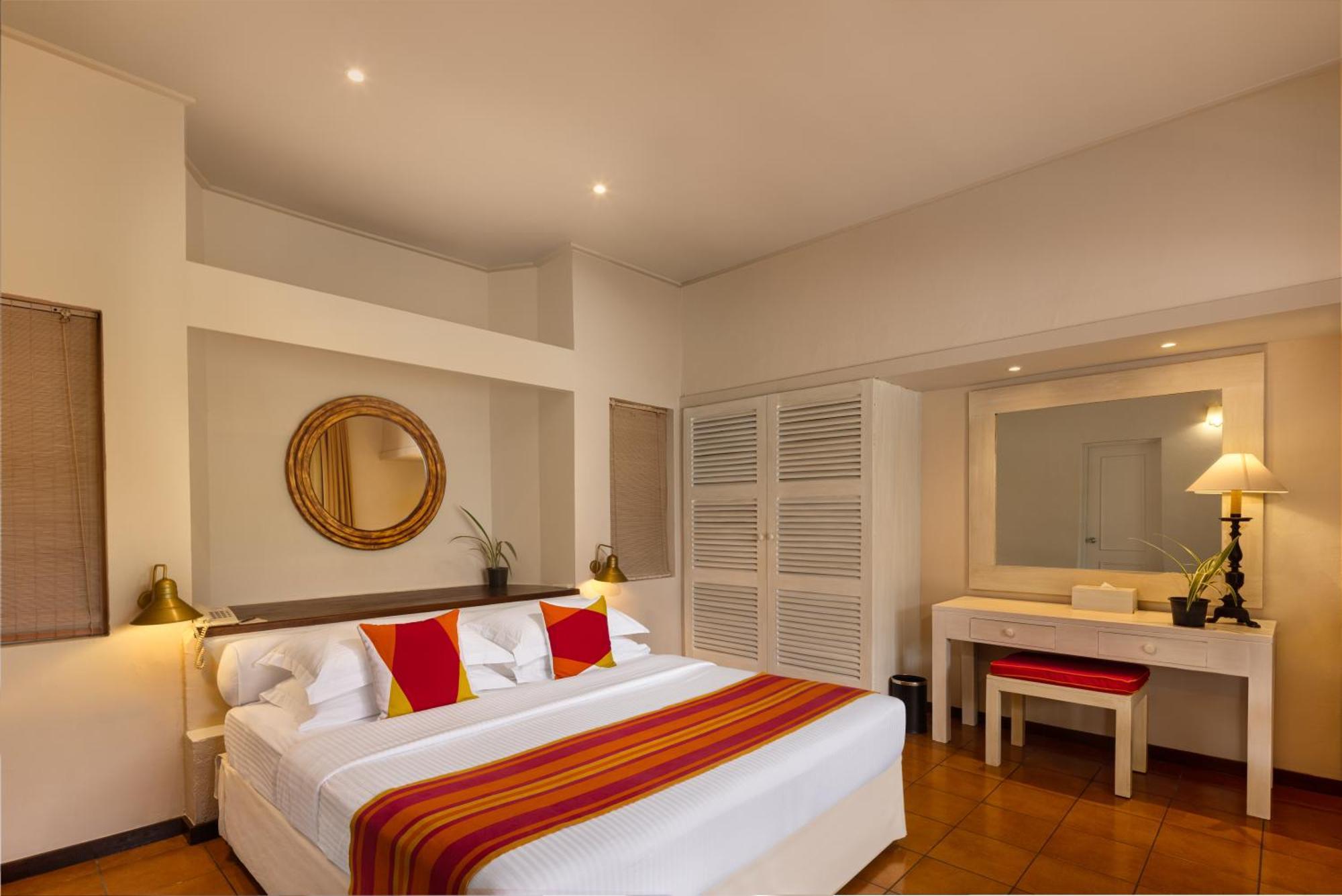 Classic Ocean View Room USD 50 Spa Credit Per Person | on Excursions | One Hour Sunset Photo Cruise Stays
