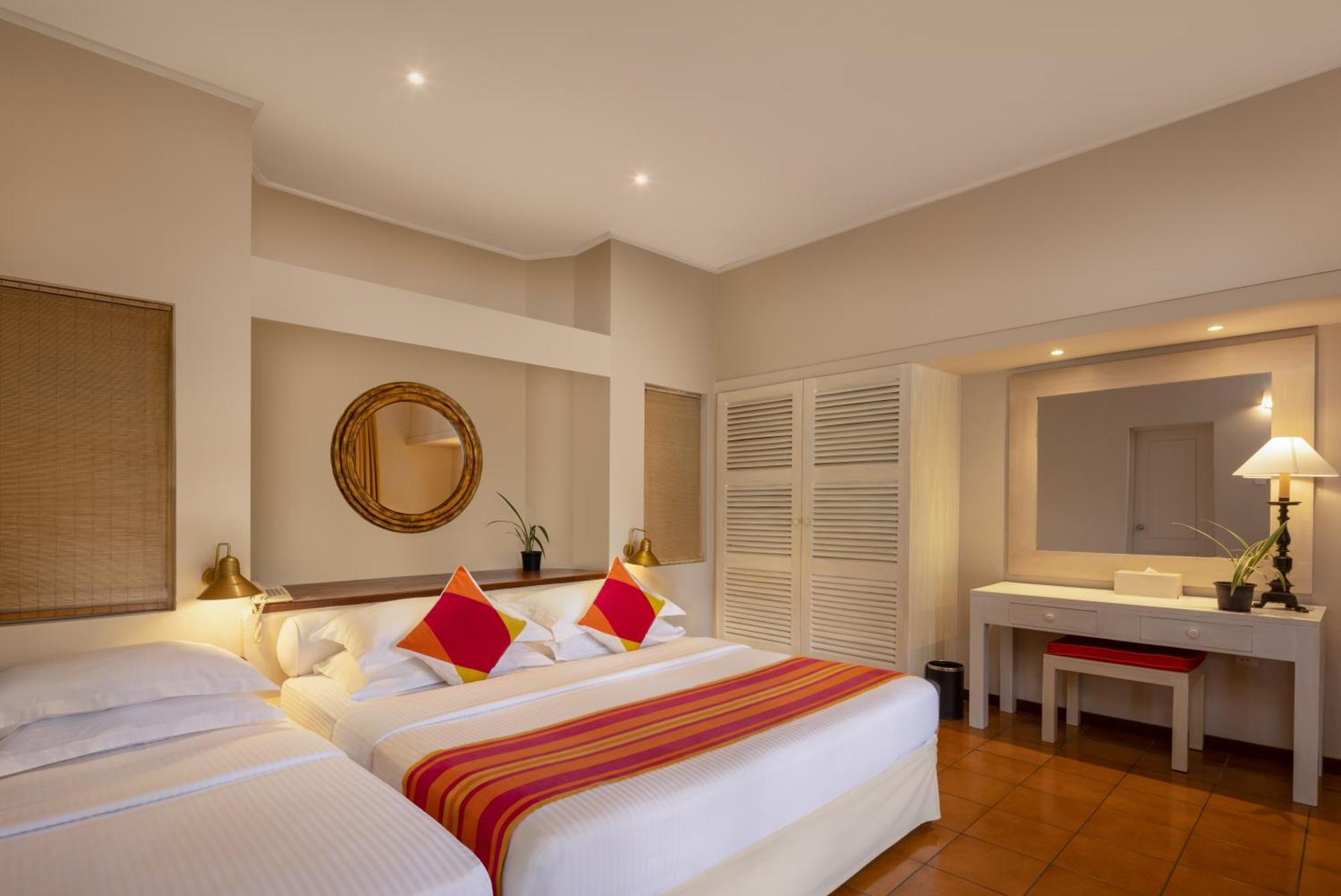 Classic Ocean View Room USD 50 Spa Credit Per Person | on Excursions | One Hour Sunset Photo Cruise Stays