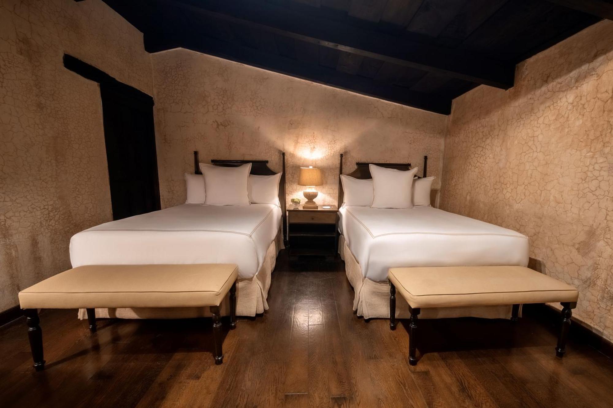 Deluxe Double Room,1641737402:JPEG