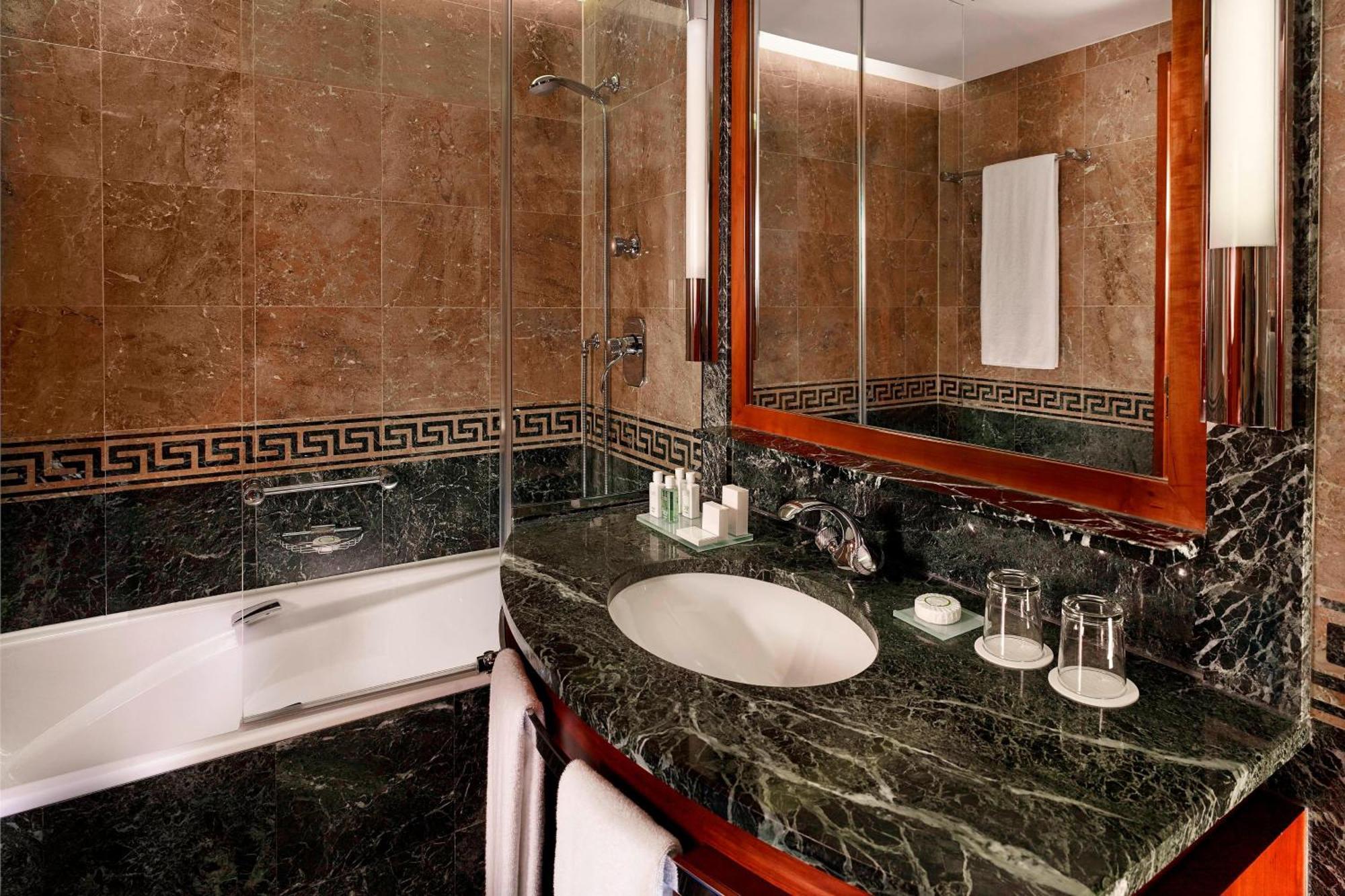 Superior King or Twin Room City View