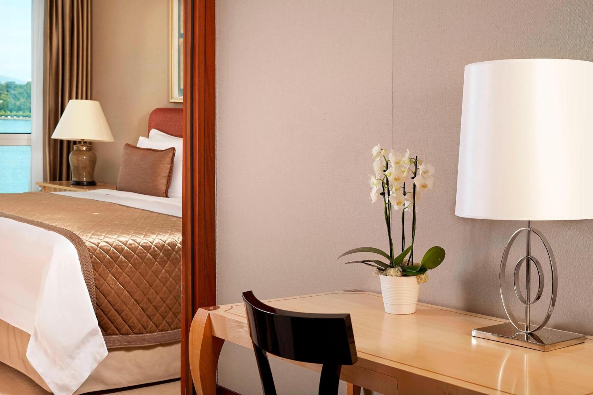 Deluxe King or Twin Room Lake View