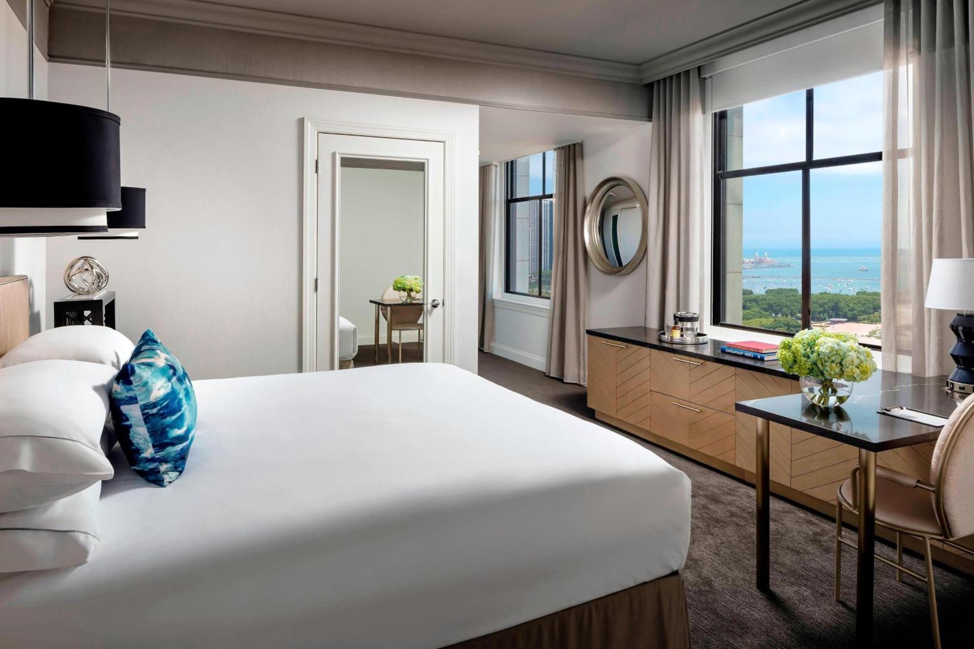 King Room Lake View