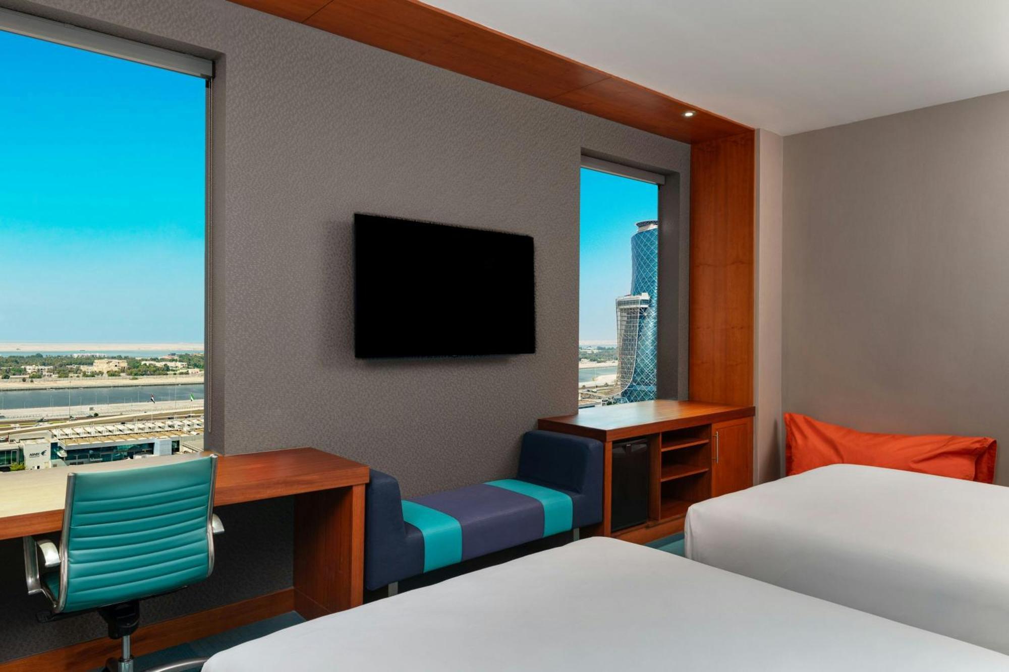 Aloft Queen Room