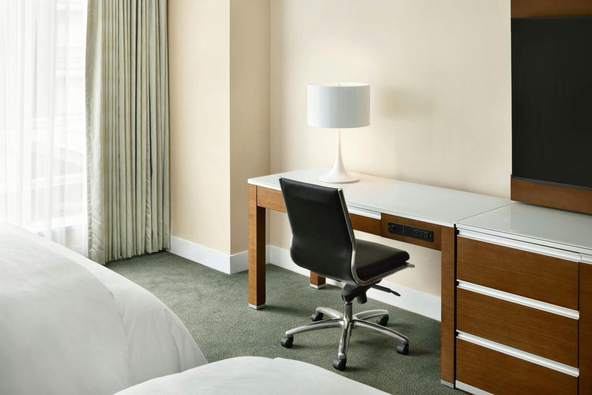 Queen Room Two Queen Beds Low Floor