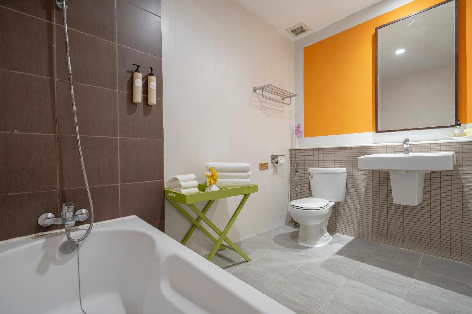 Urban Triple Room,1643152420:JPEG