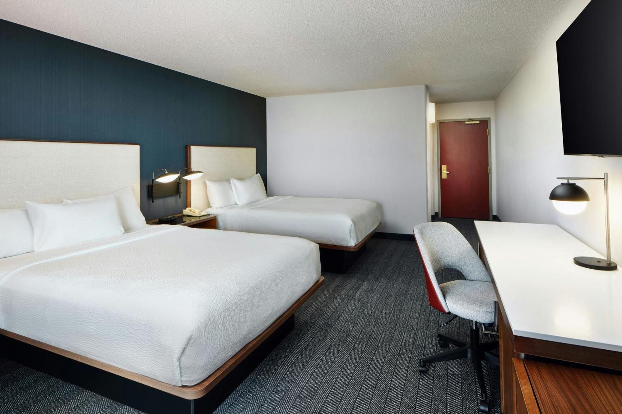 Queen Room Two Queen Beds Balcony