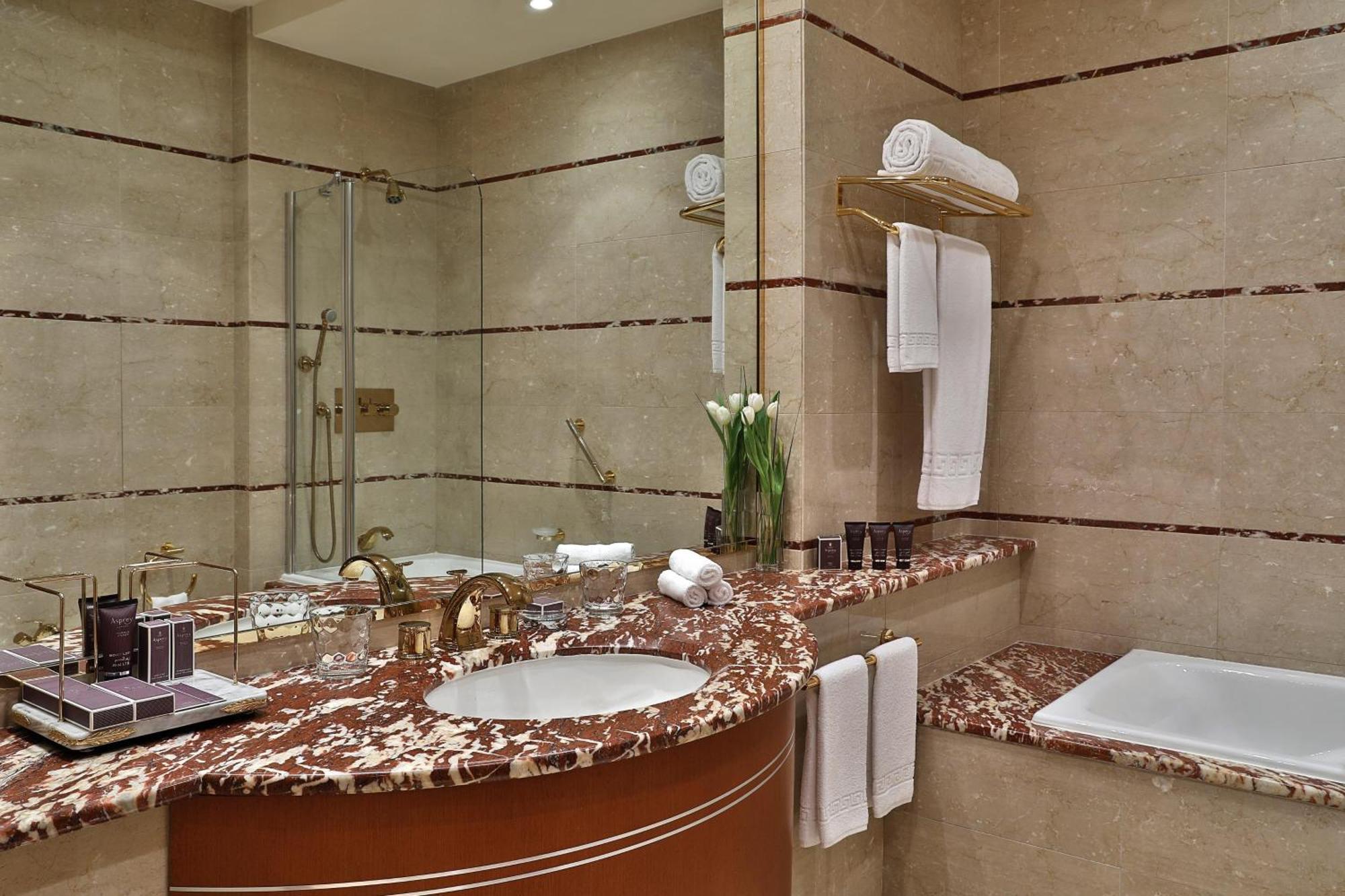 Club Executive One-Bedroom Suite,1643165355:JPEG