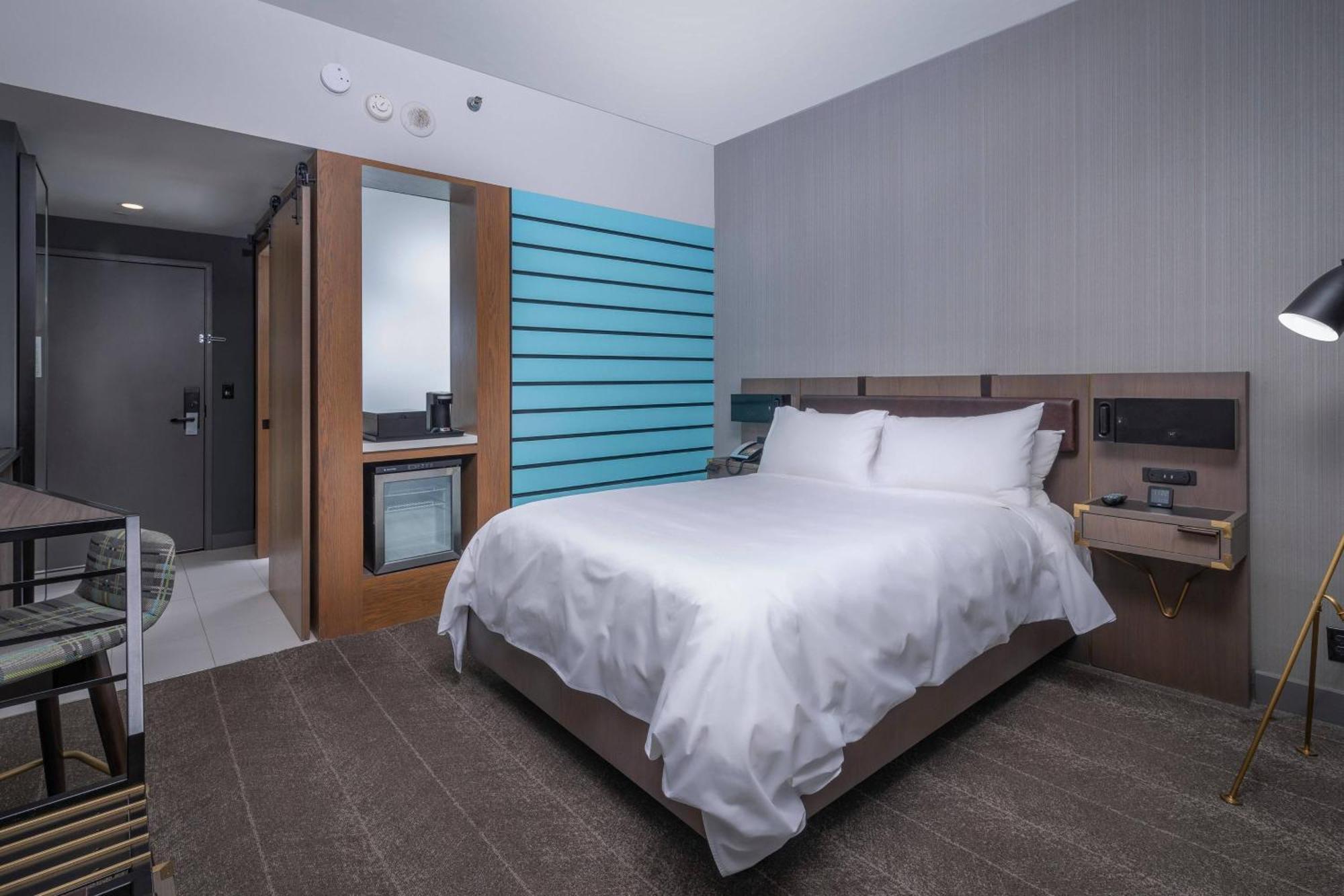 Queen Guest Room