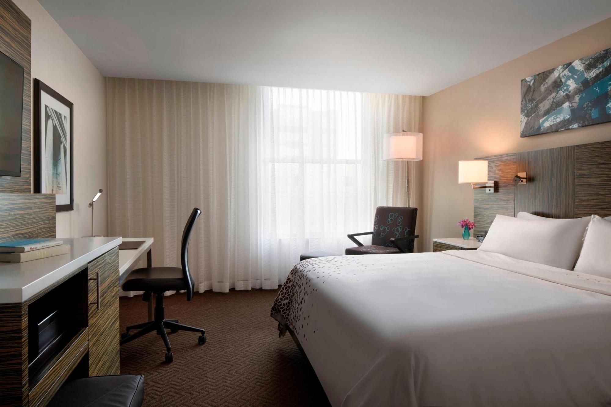 Standard Guest room 1 King,1643176675:JPEG