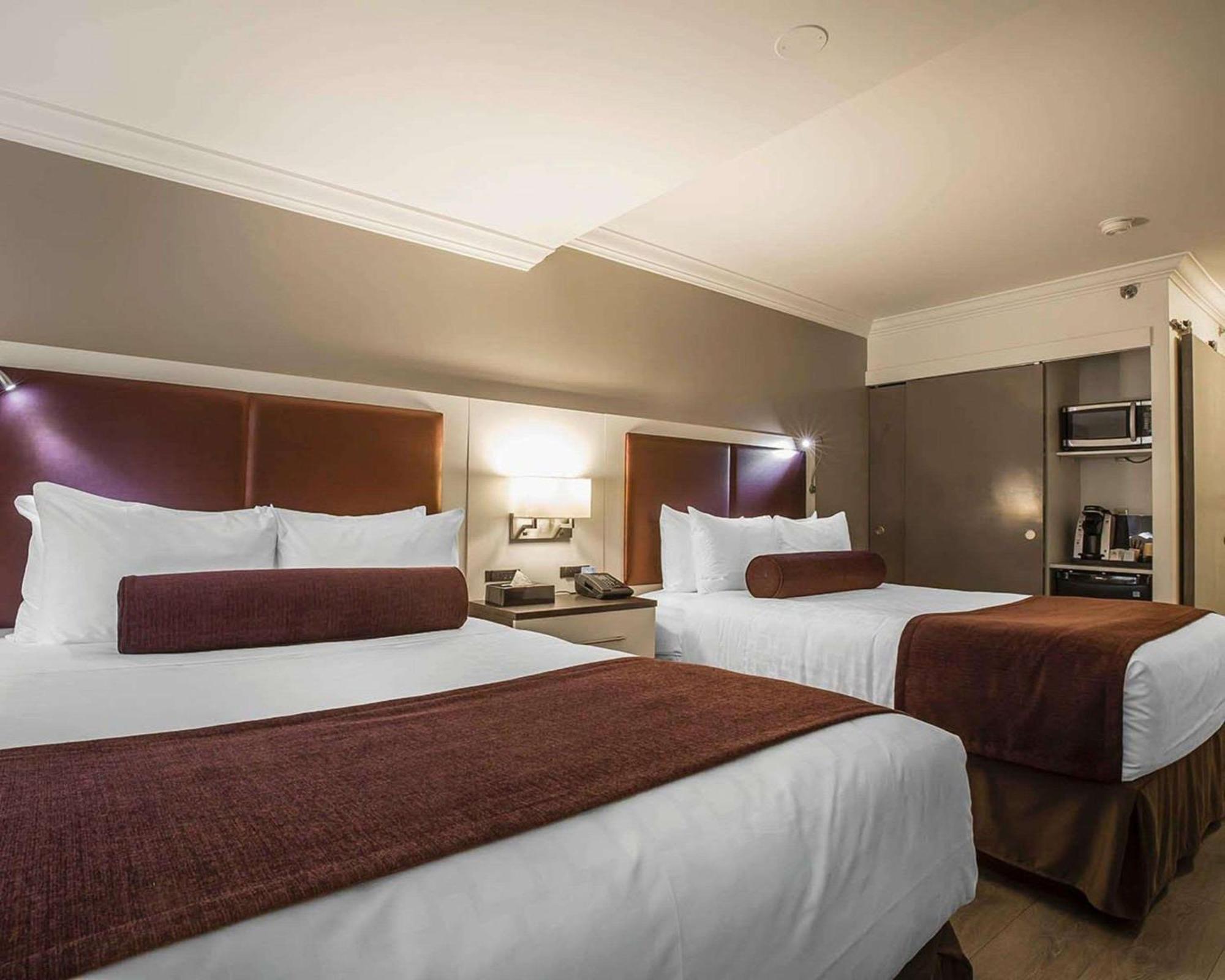 Room with Two Queen Beds - Non-Smoking,1349246630:JPEG