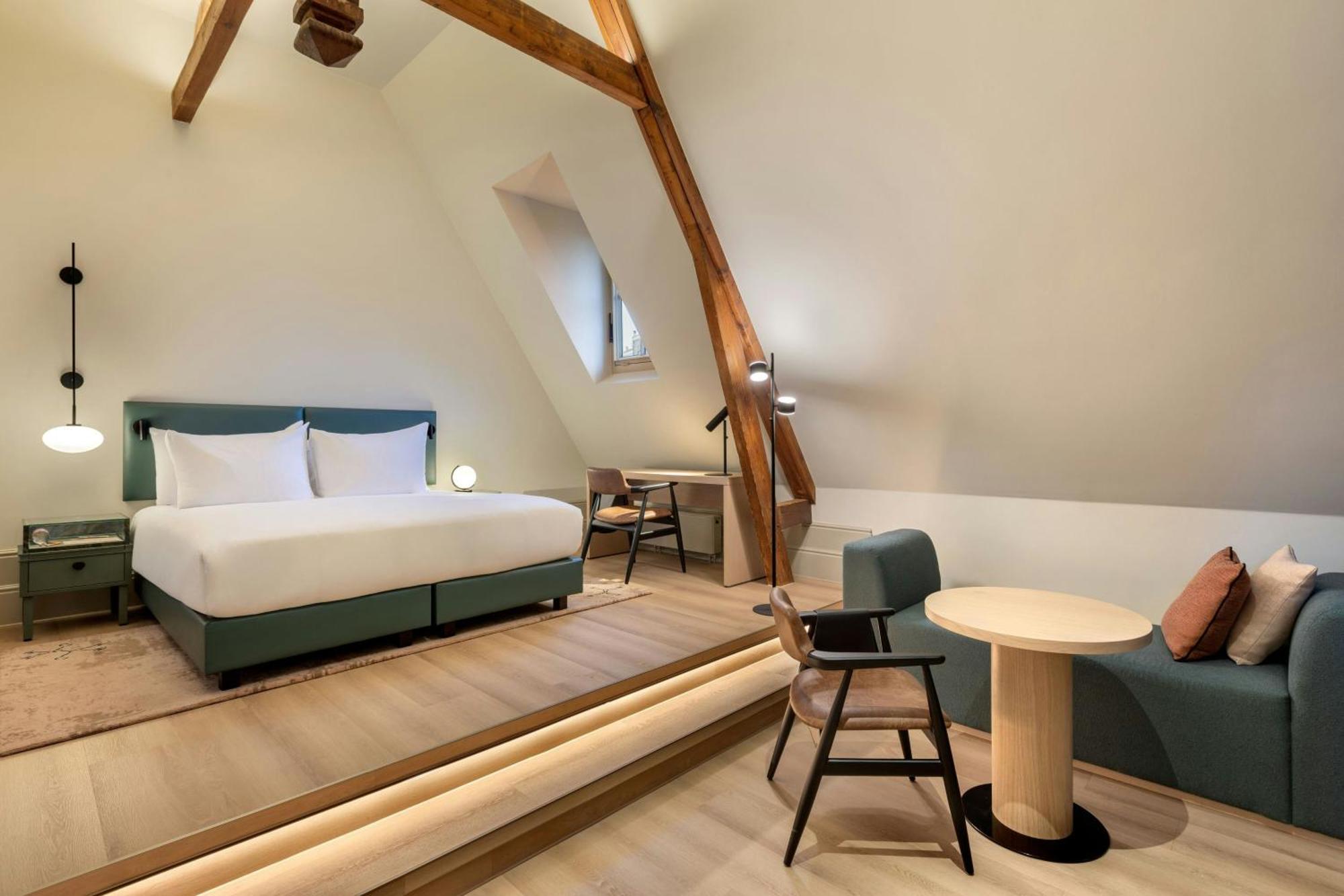 Junior King Suite