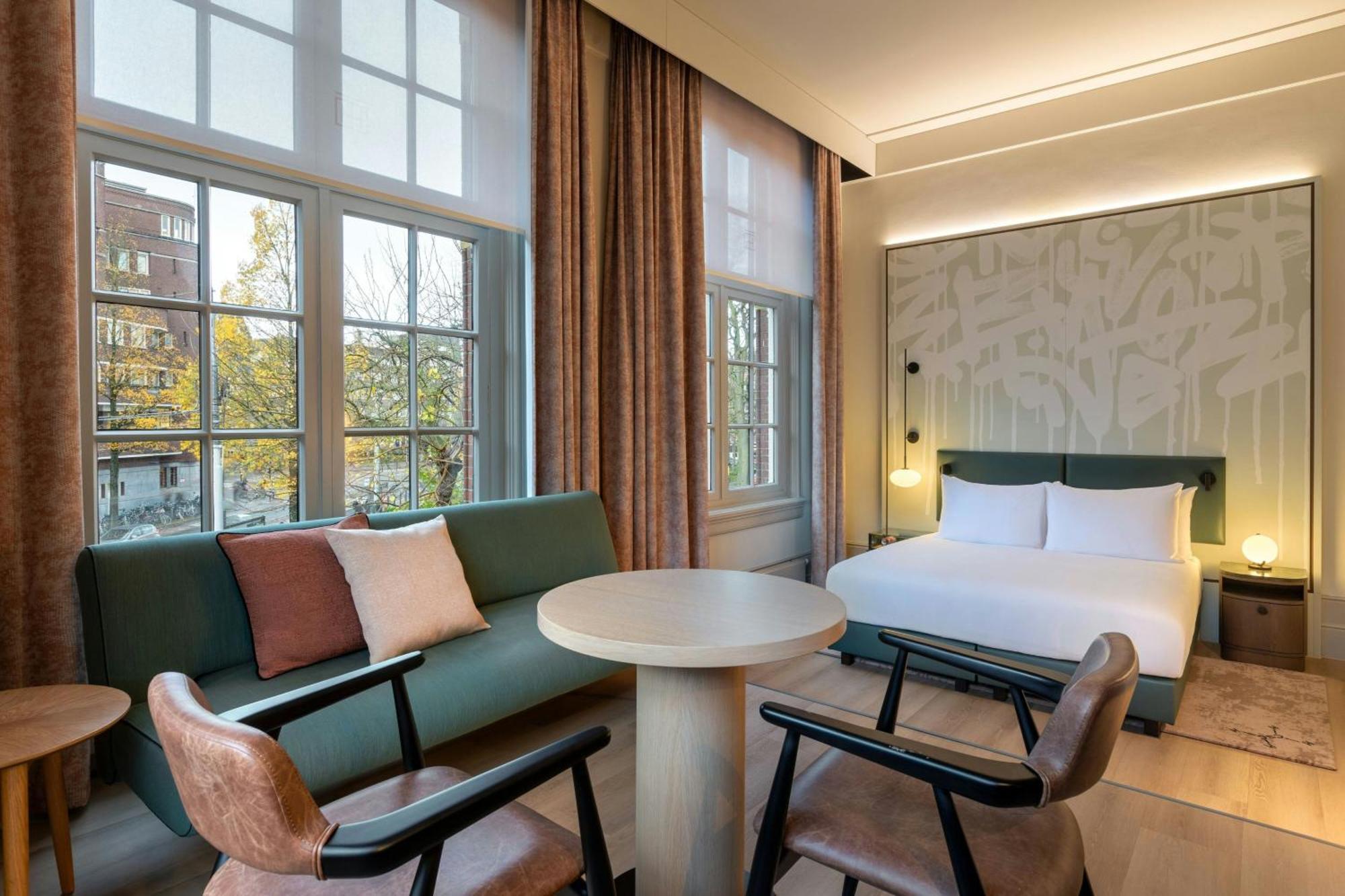 Junior King Suite