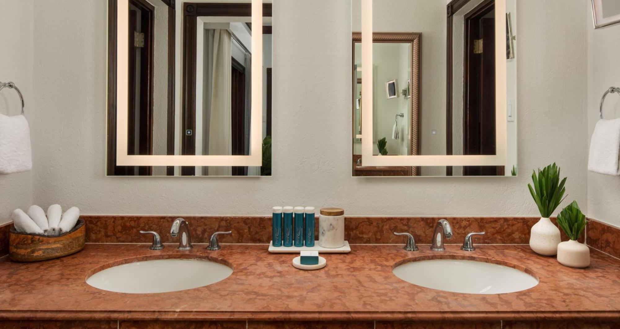 Marquis Oceanfront Butler Suite