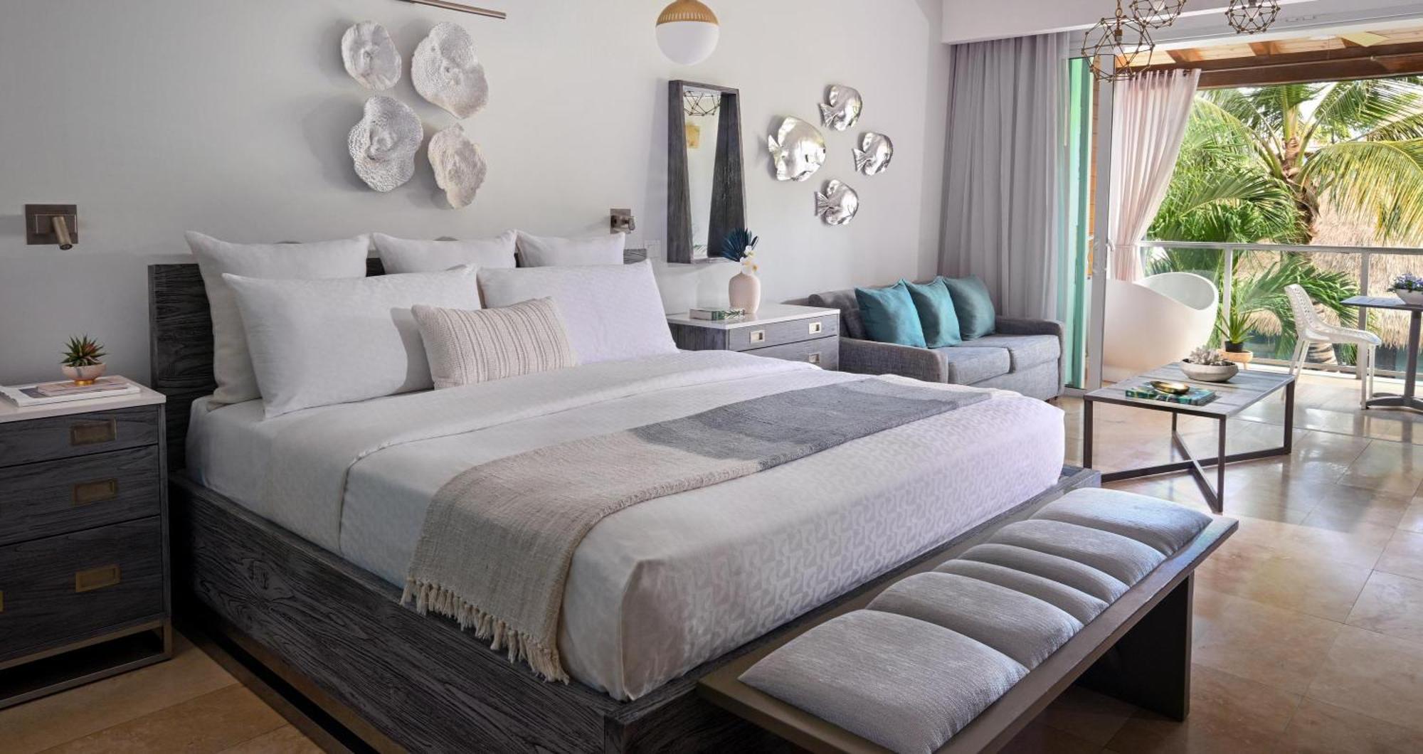 South Seas Crystal Lagoon Club Level Barbados Suite w or Balcony Tranquility Soaking Tub