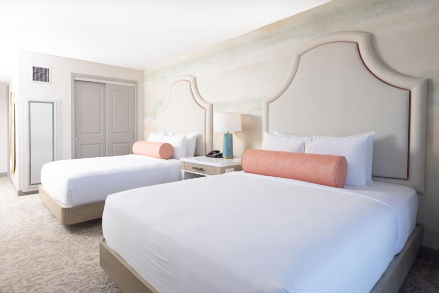 Two Queen Beds Obstructed View