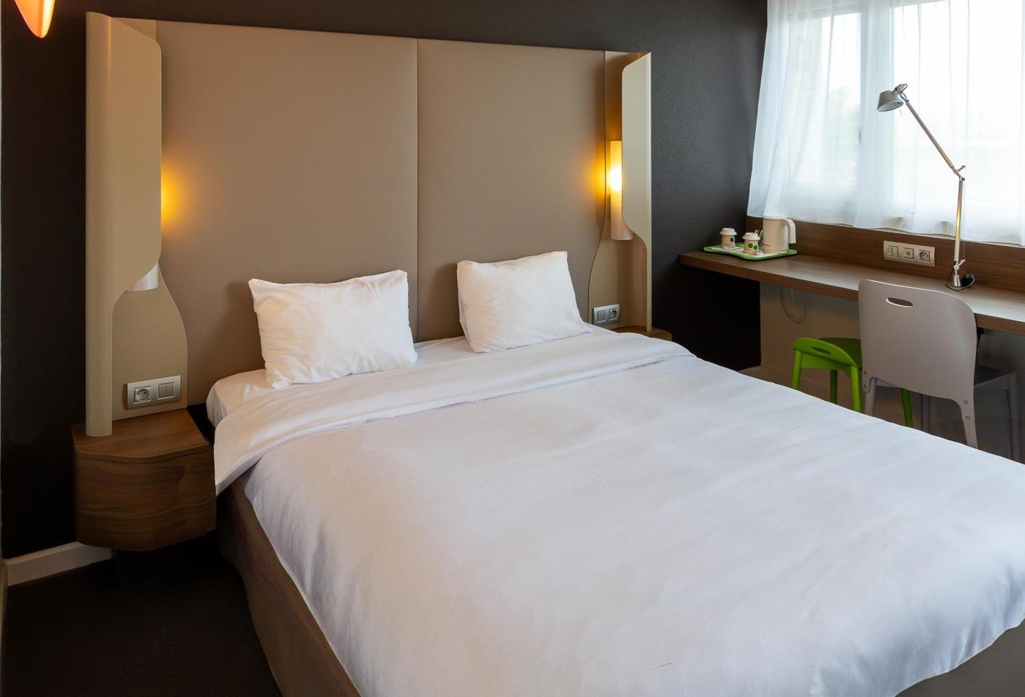 Standard Room 1 Double Bed