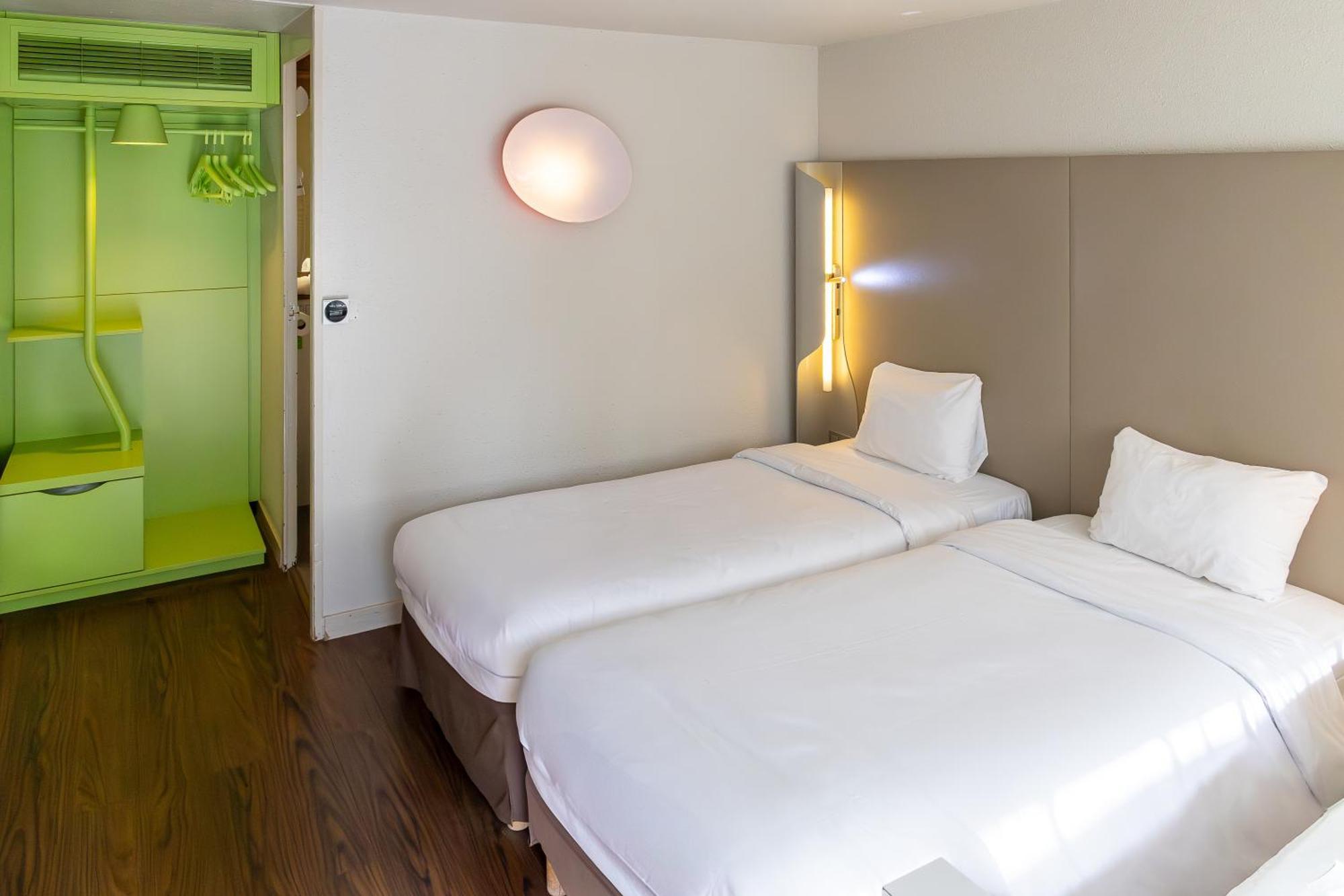 Standard Room 2 Single Beds