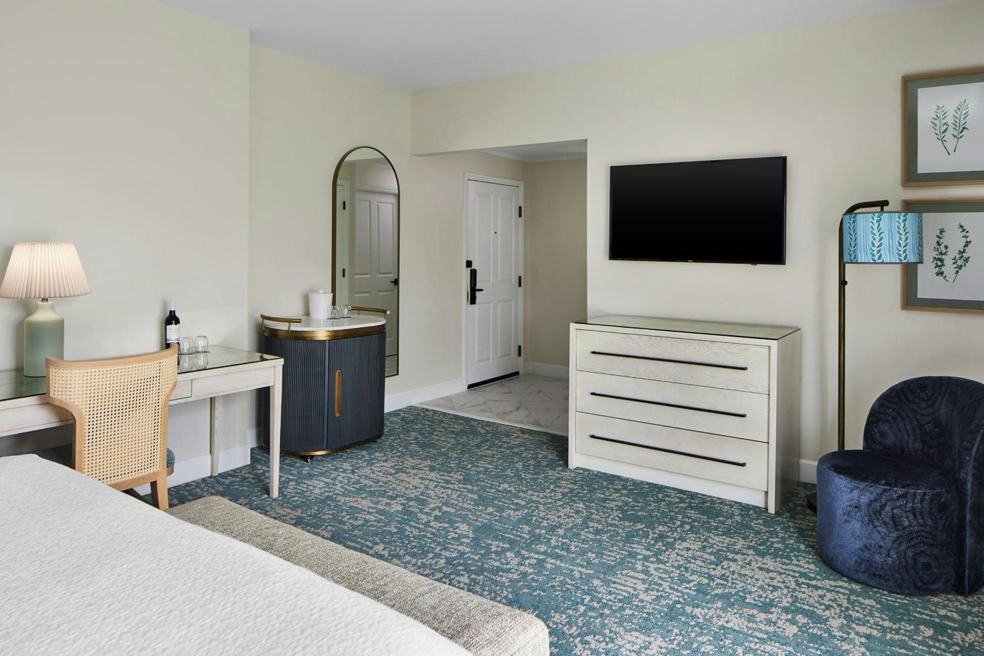 Guest Room 1 King