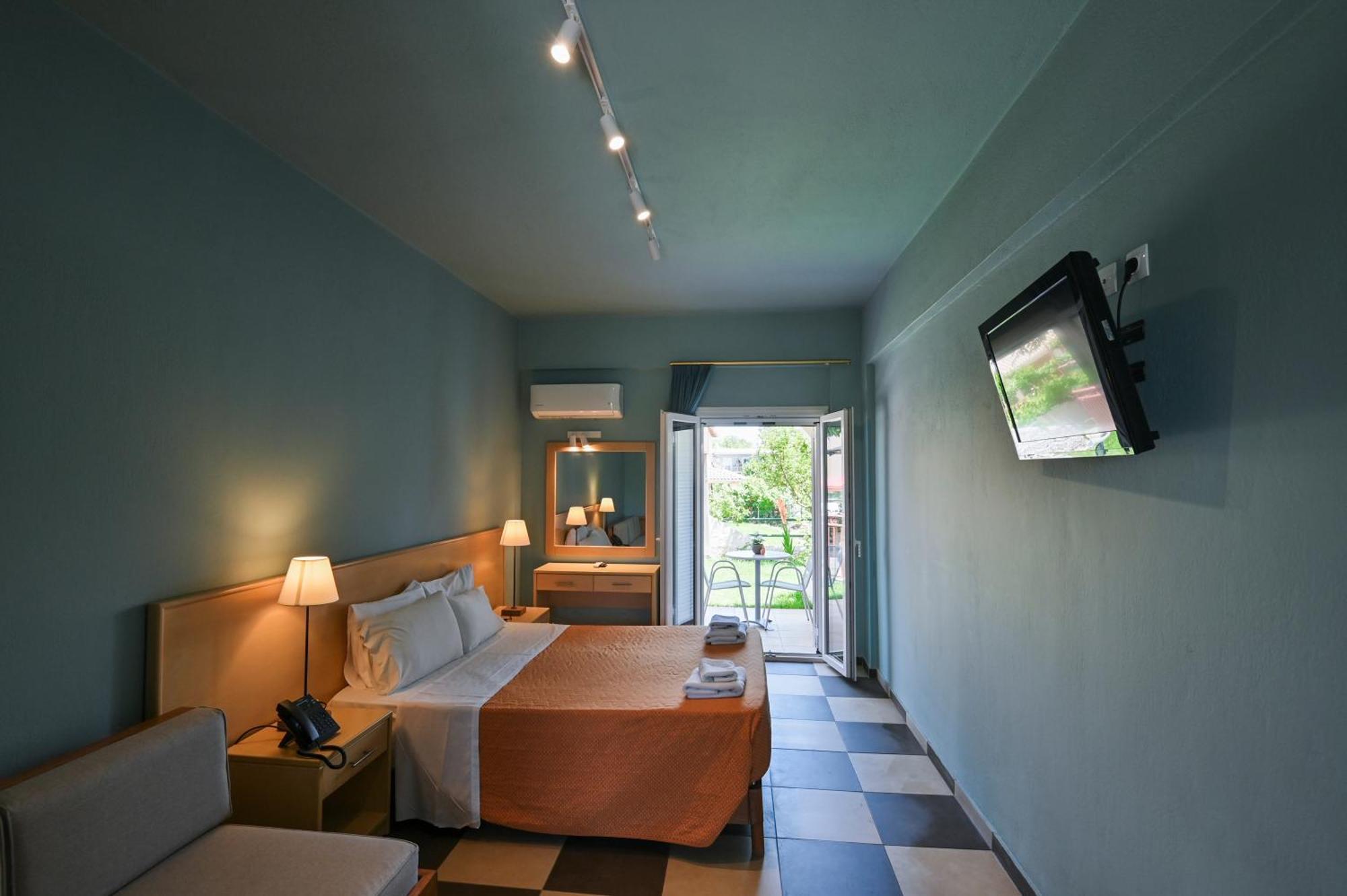 Double Room,1649022201:JPEG
