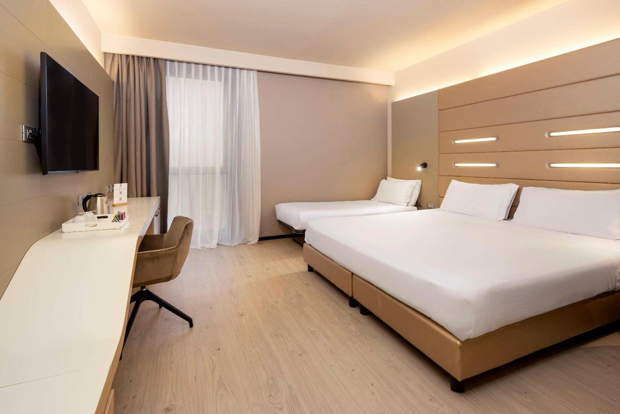Standard King Room