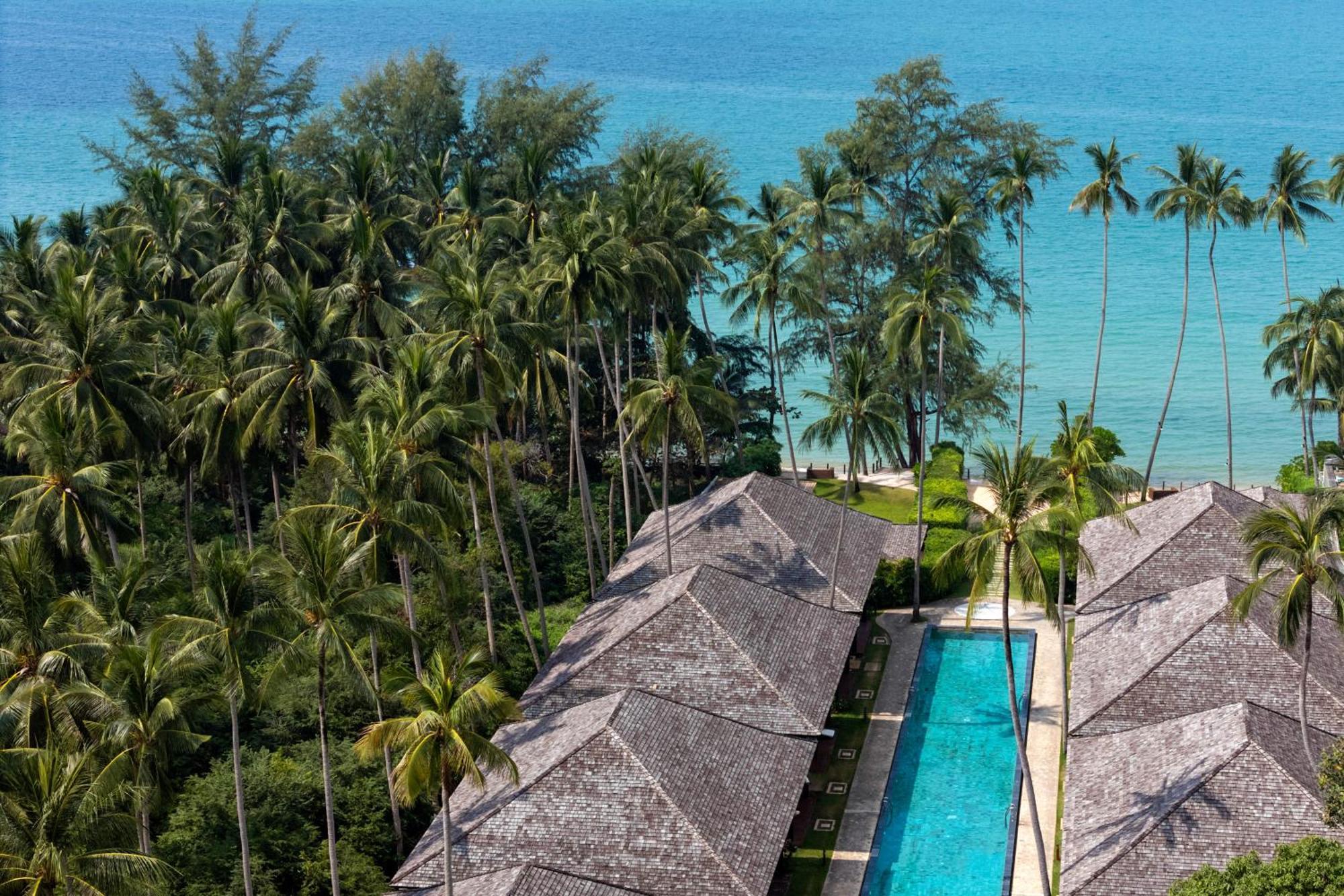 Suite Pool View