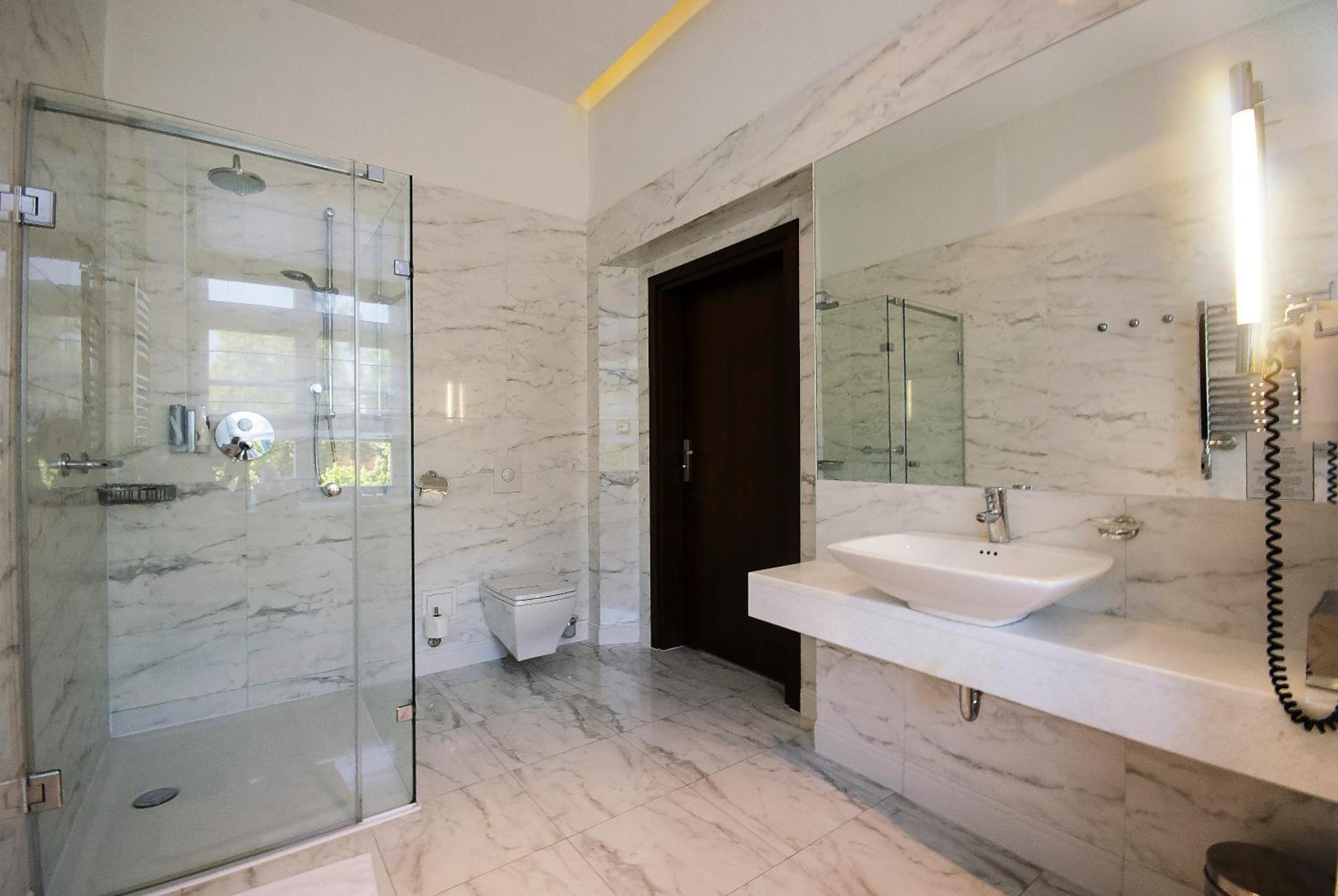Large Double Room