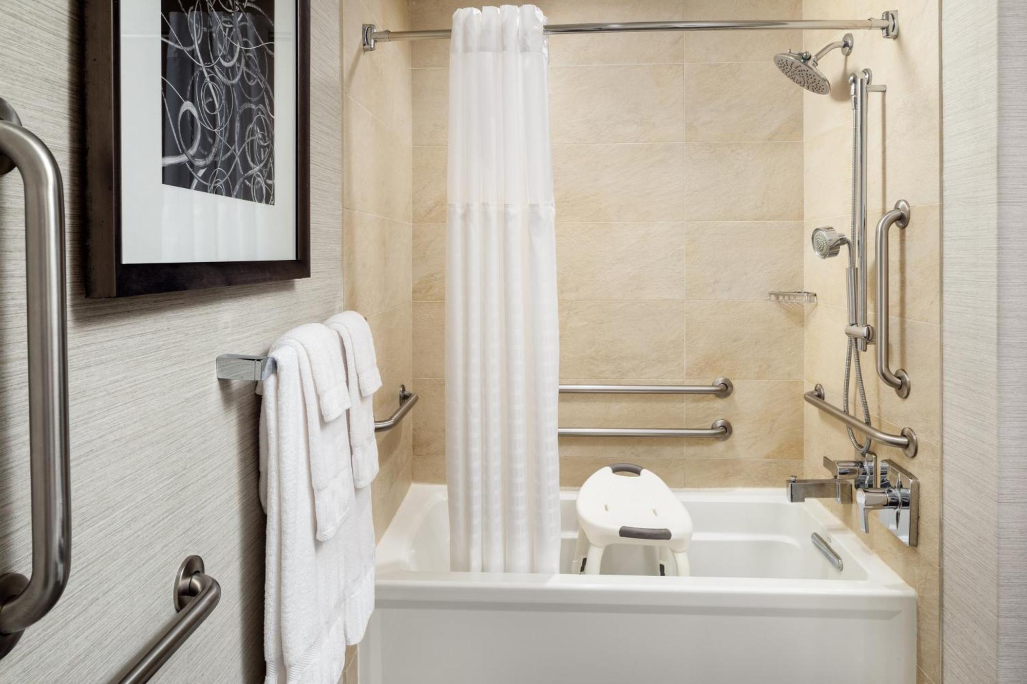 Standard Queen Accessible Room