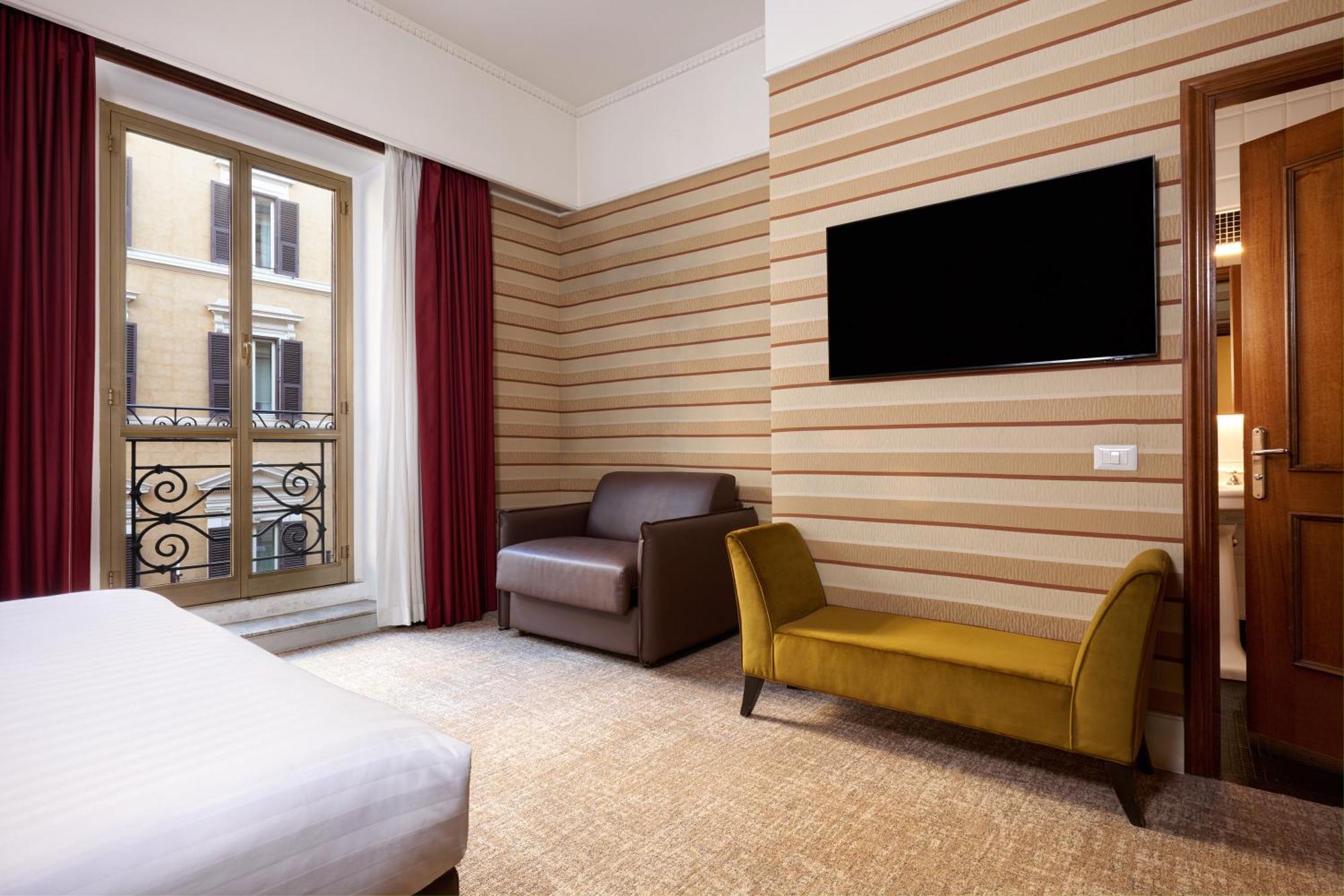 Triple Room