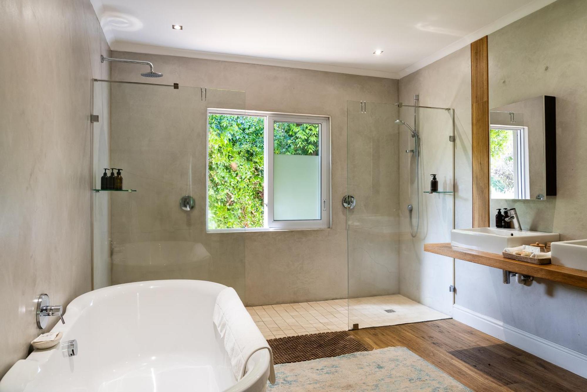 Luxury Garden Suite