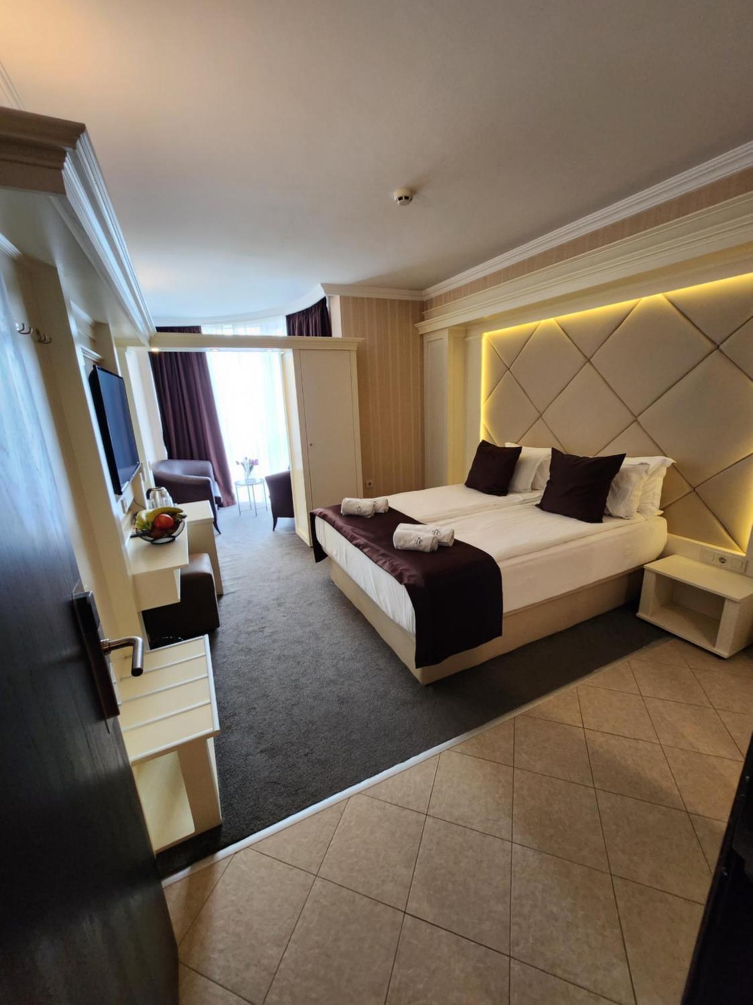 Standard Double or Twin Room with Free Spa Access,1654268040:JPEG