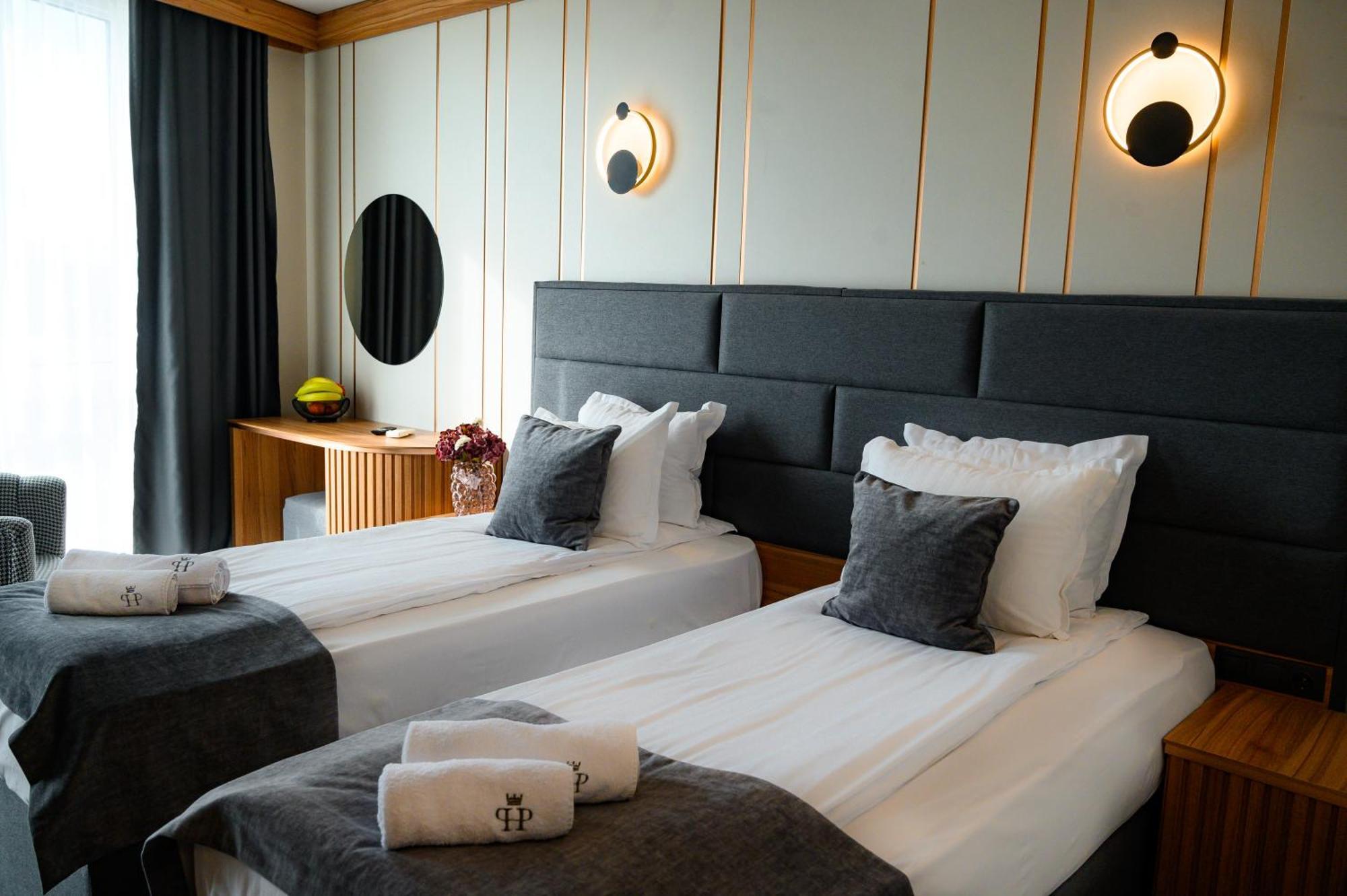 Deluxe Double or Twin Room with Free Spa Access,1654268029:JPEG