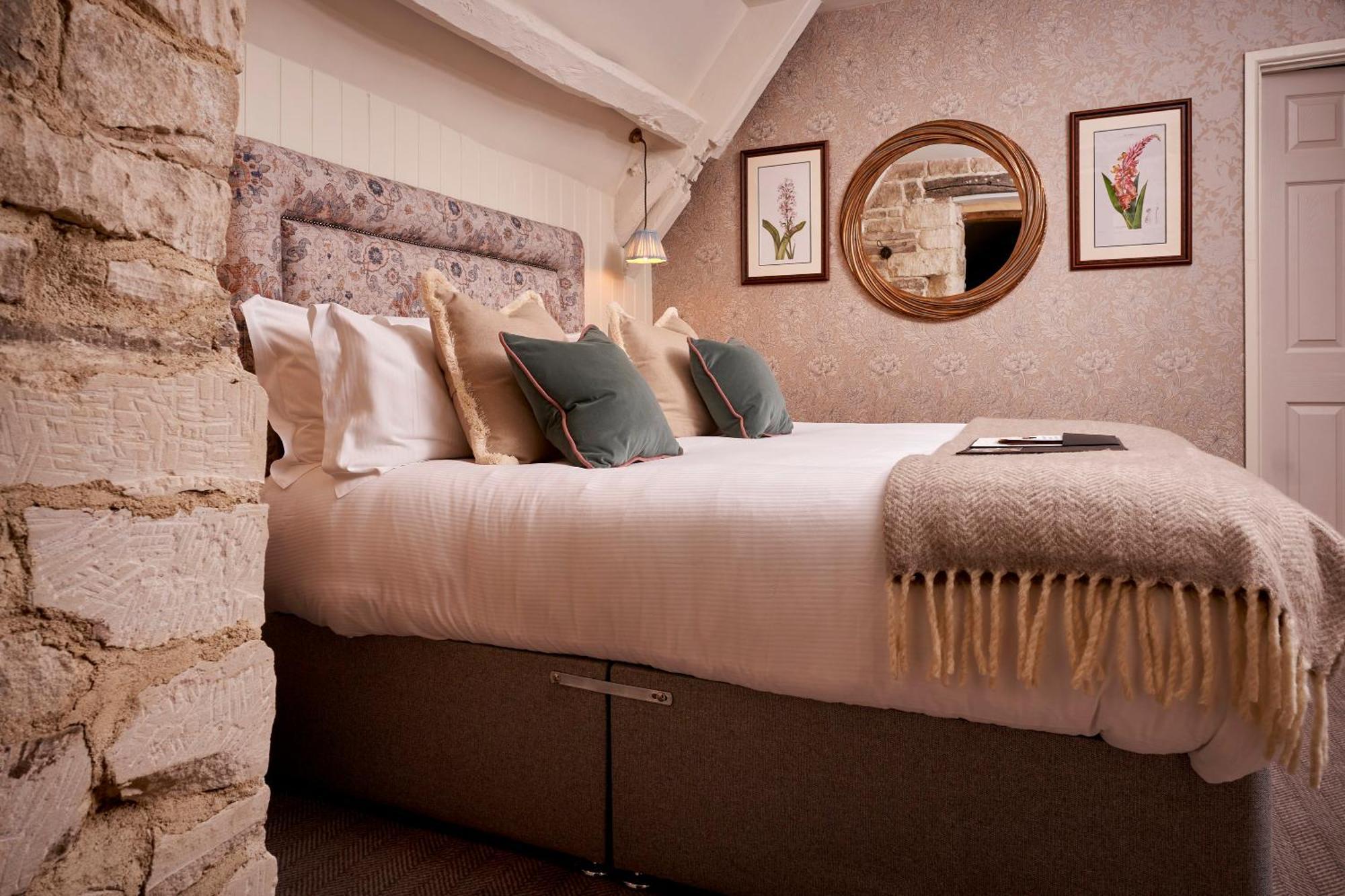 Suite,1654277585:JPEG